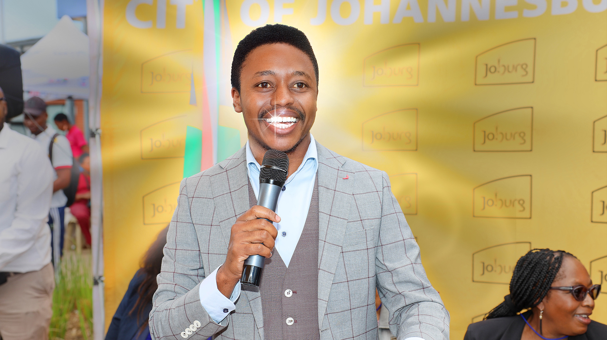 All hail the imaginative Johannesburg Mayor Thapelo Amad!