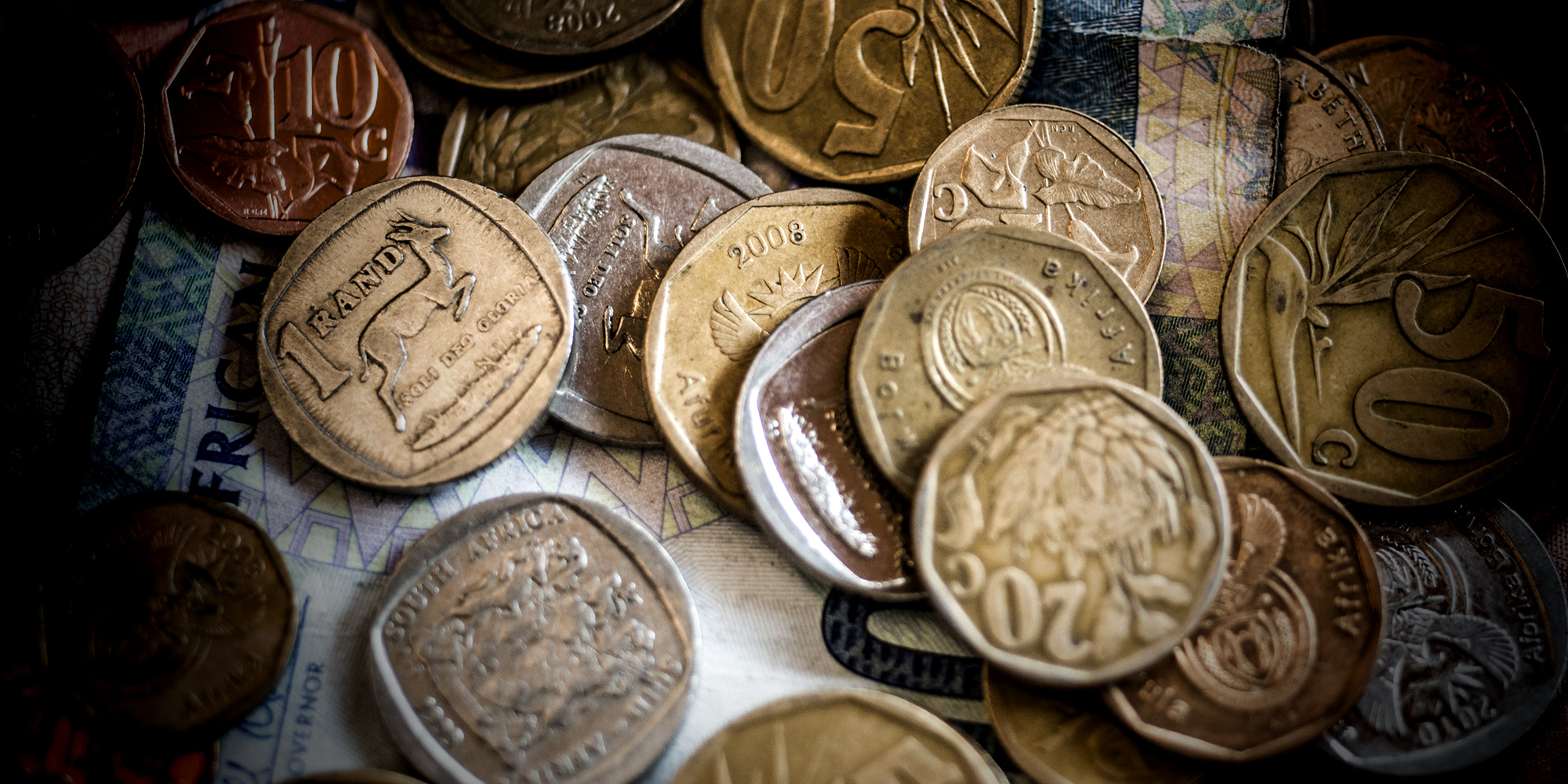 South Africa’s Rand Weakens Past 19 Per Dollar For First Time Since Covid Rout