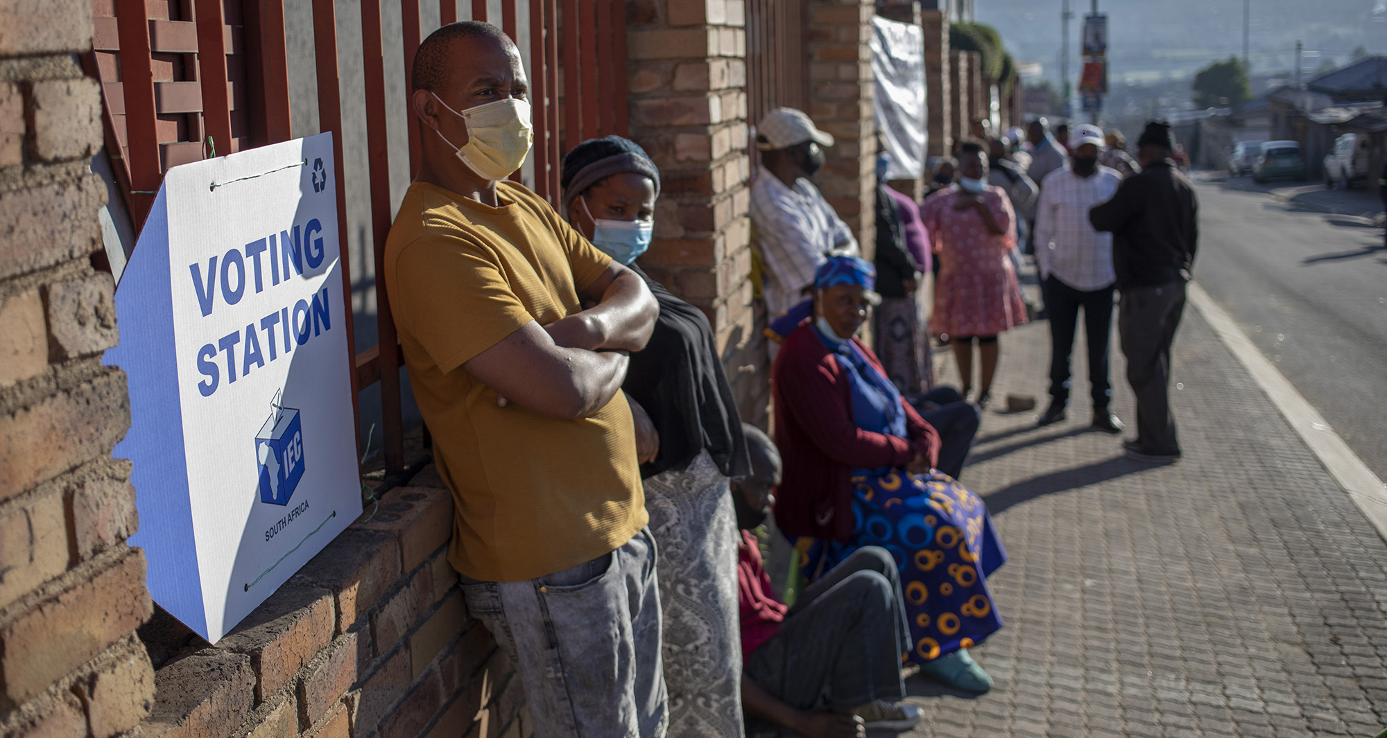 The few pros and many serious cons of a constitutional challenge to the new electoral law