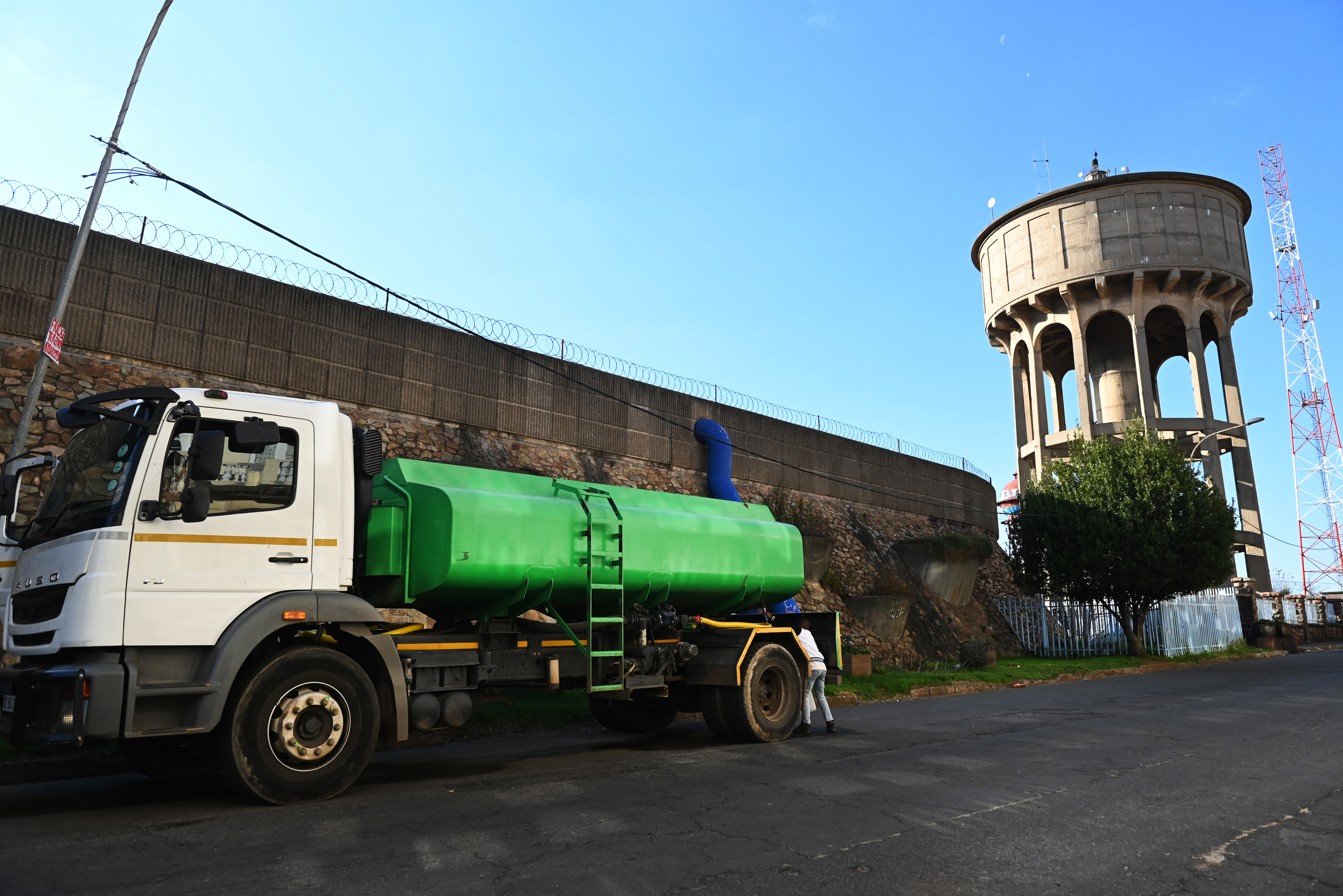 Joburg residents urgently advised to stock up on water ahead of scheduled water cuts next week