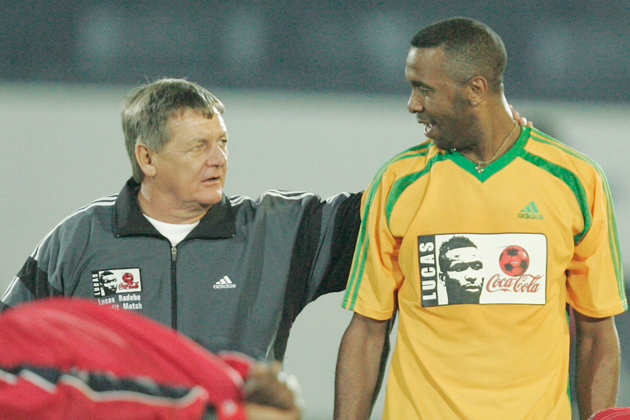 Tearful Doctor Khumalo hails Clive Barker’s legacy at funeral of Bafana coach