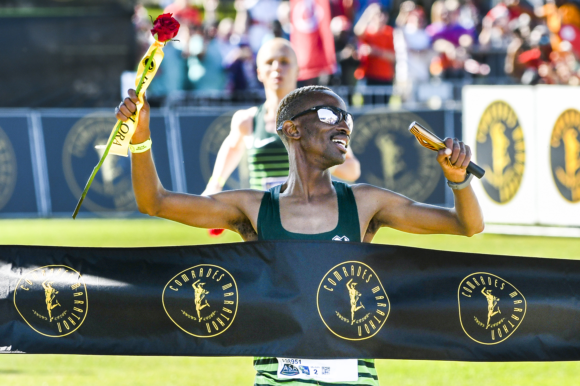 Steyn and Dijana highlight a brilliant day of road running and spirit at Comrades
