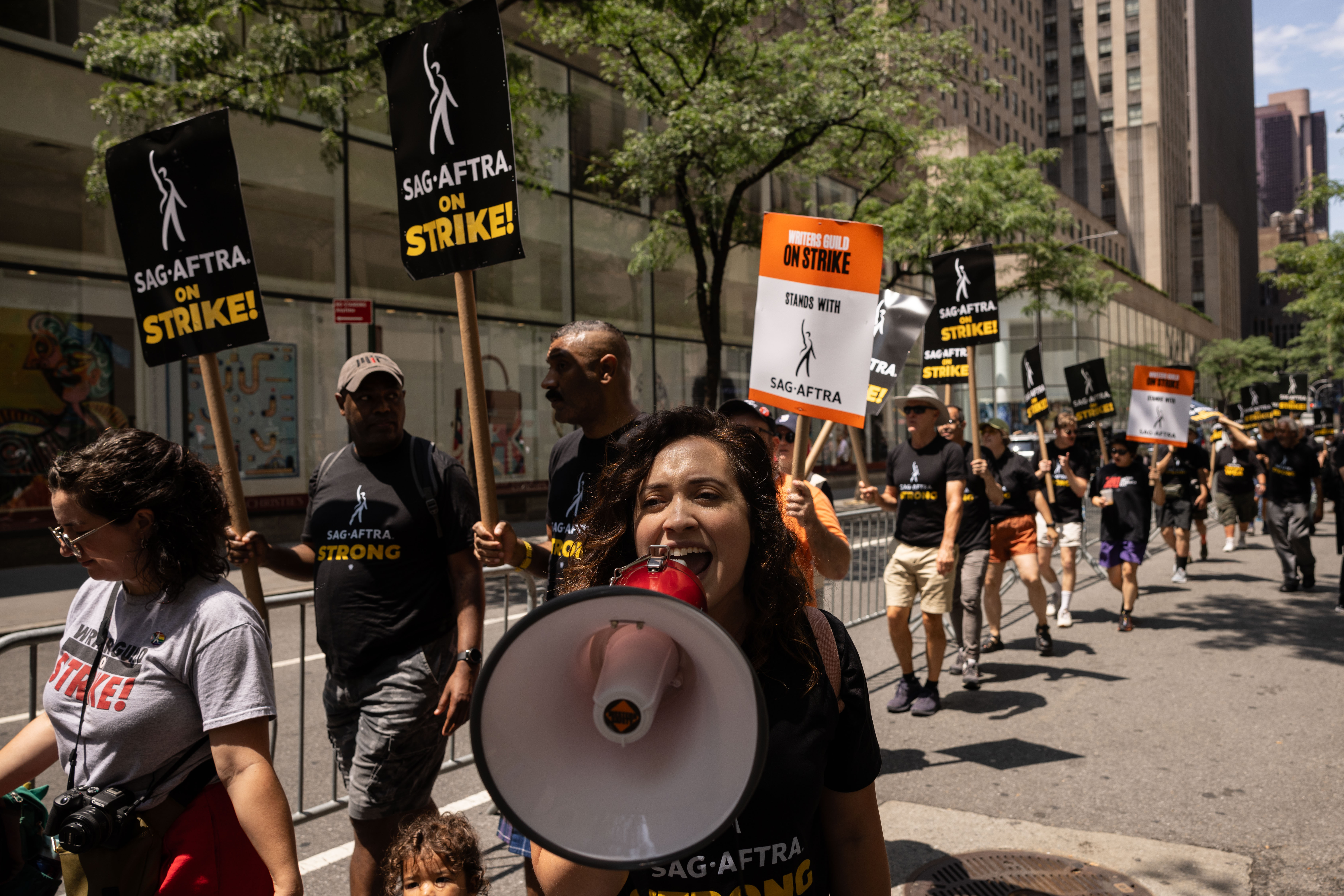 Actors are demanding that Hollywood catch up with technological changes in a sequel to a 1960 strike