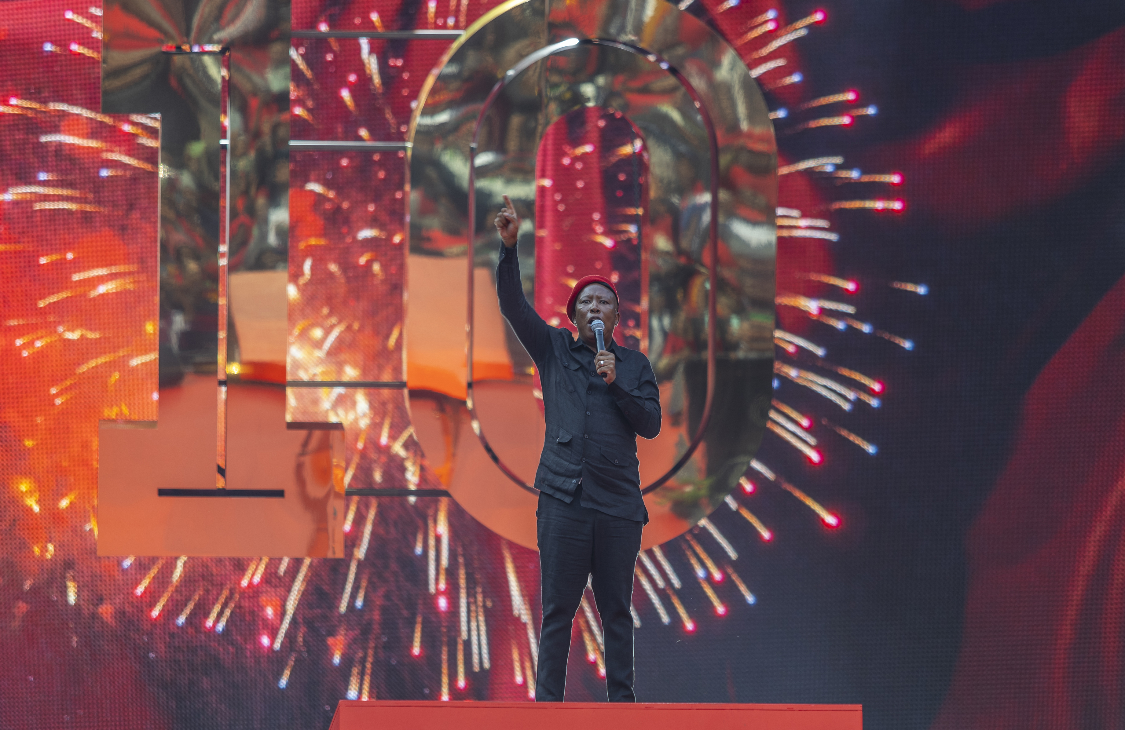 If I were an alien that landed on Earth, I’d douse SA in a potent serum to combat empathy and humour deficiency