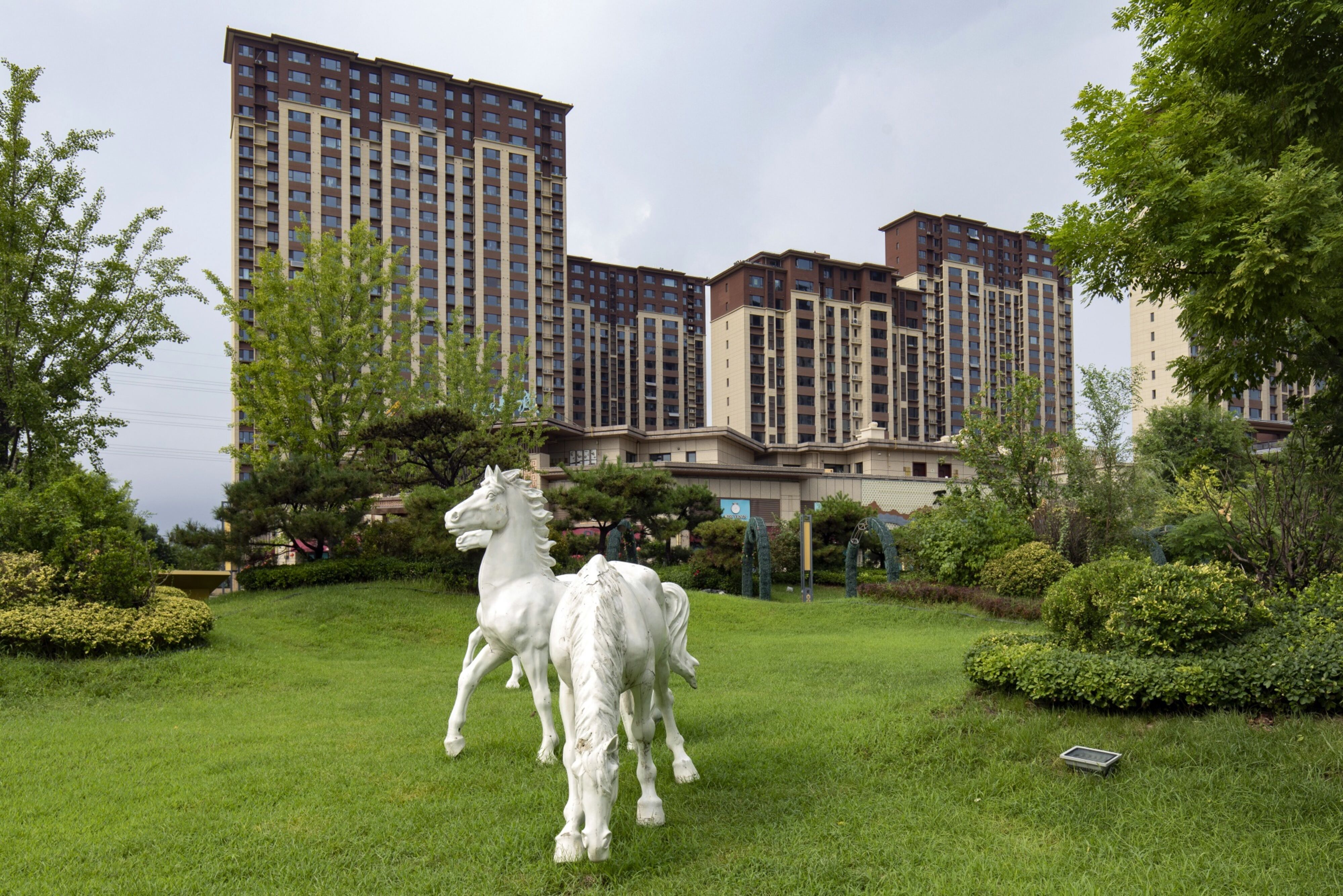 Country Garden Developments As Canceled Share Sale Worsens Funding Woes