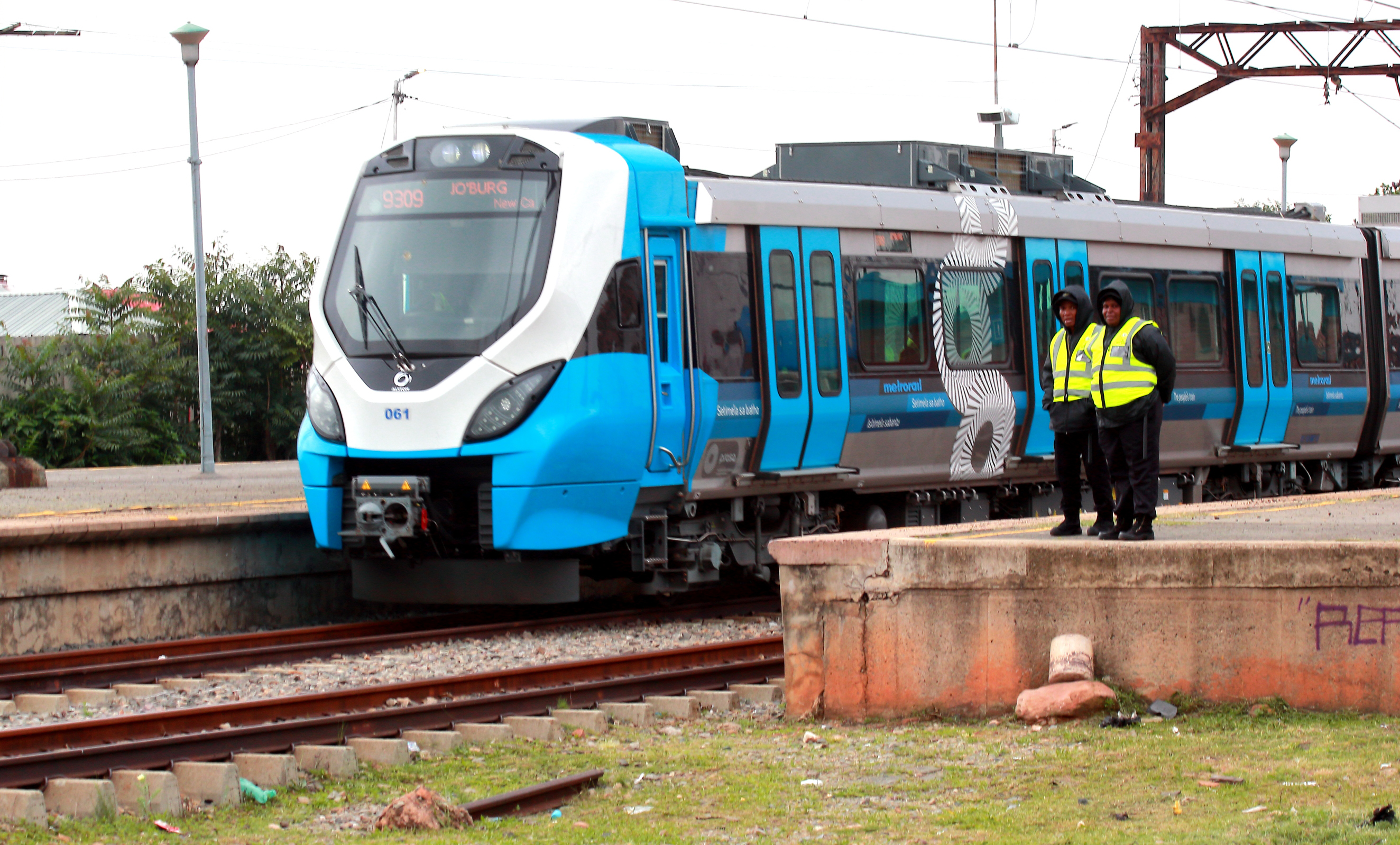 Gauteng commuters cheer Prasa’s long-awaited reopening of key rail lines
