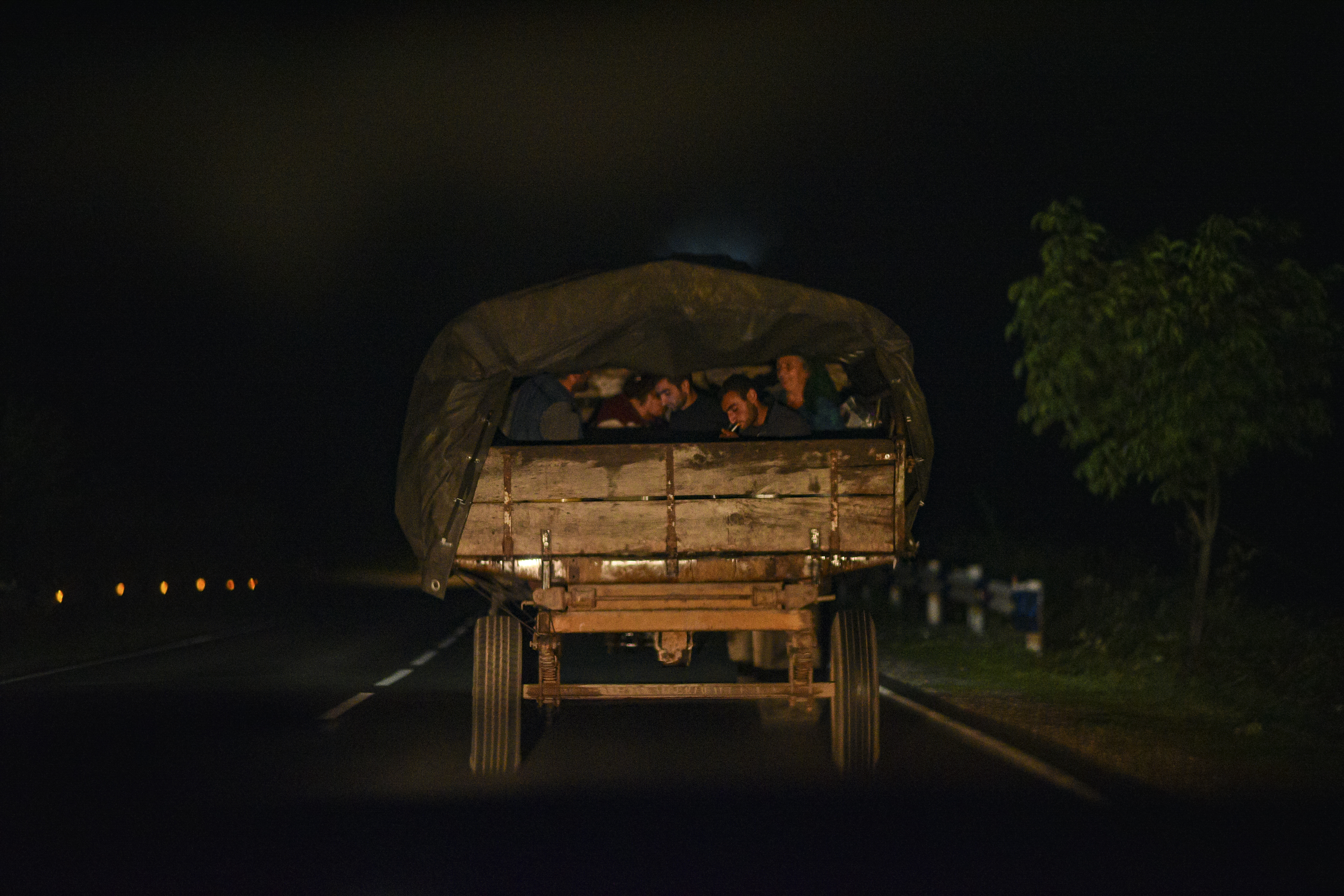 Thousands of ethnic Armenians flee breakaway region of Nagorno-Karabakh