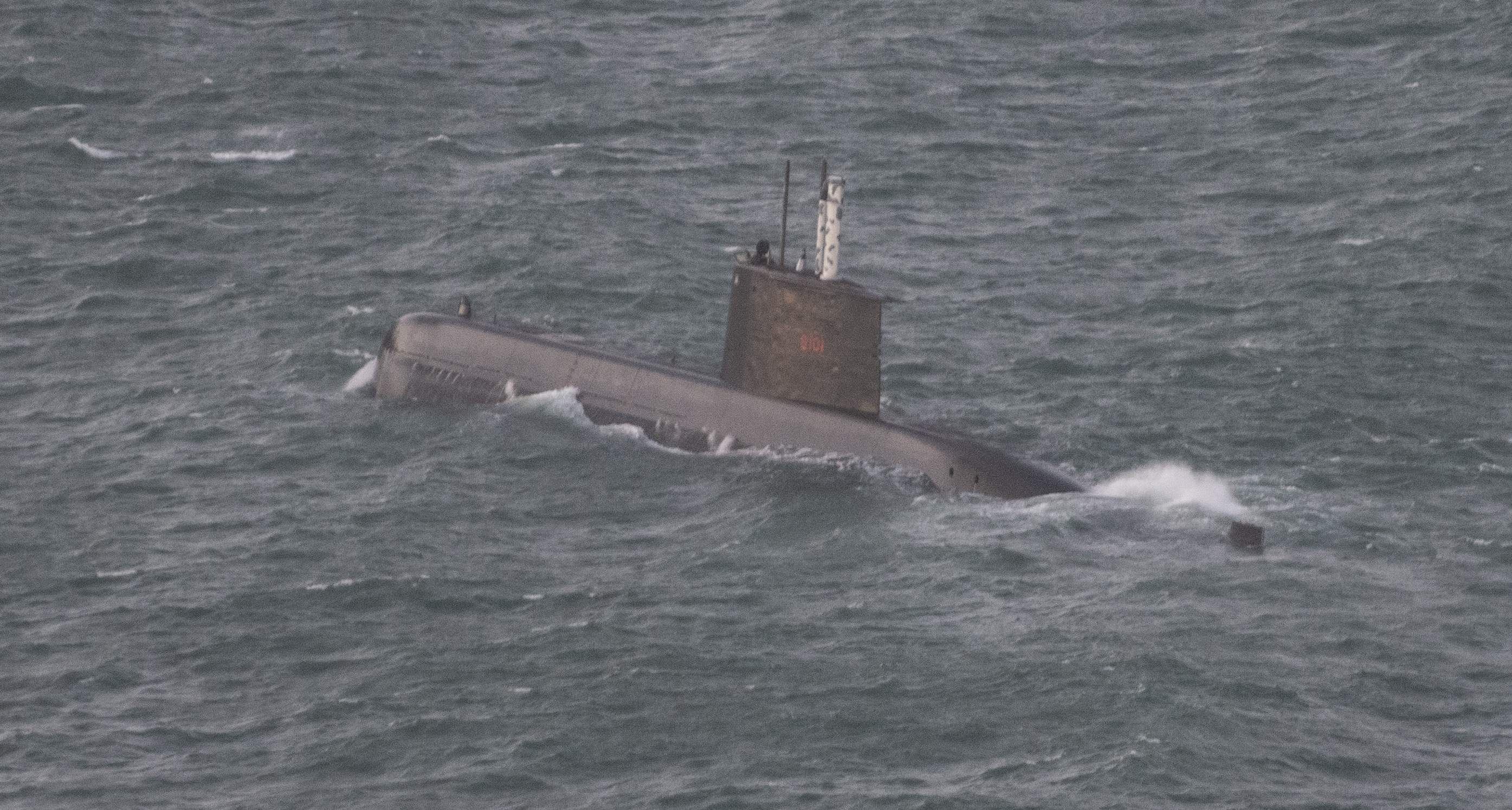 The South African navy submarine SAS ’Manthatisi in Hout Bay, Cape Town, shortly after the accident on 20 September 2023. (Photo: Gallo Images / Brenton Geach)
