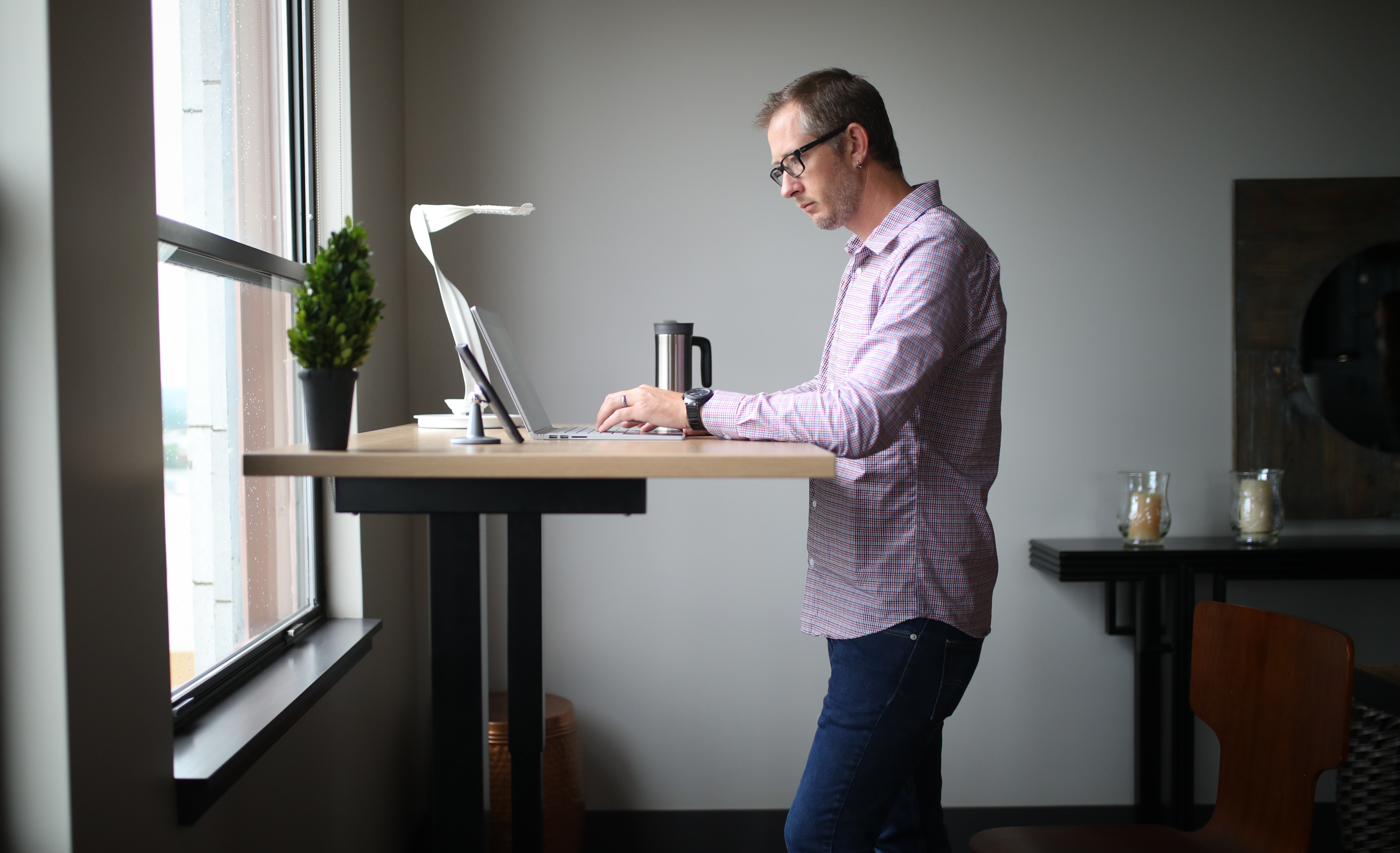 Is standing at your desk better for your health than sitting? Here’s what the evidence says