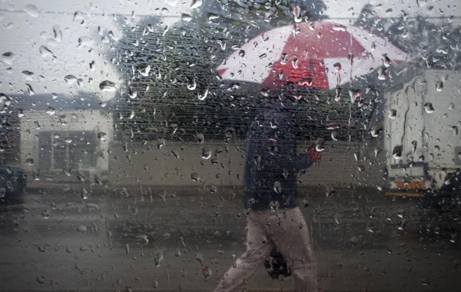 Spring comes unsprung: Weather in SA swings from sweltering hot to bitterly cold