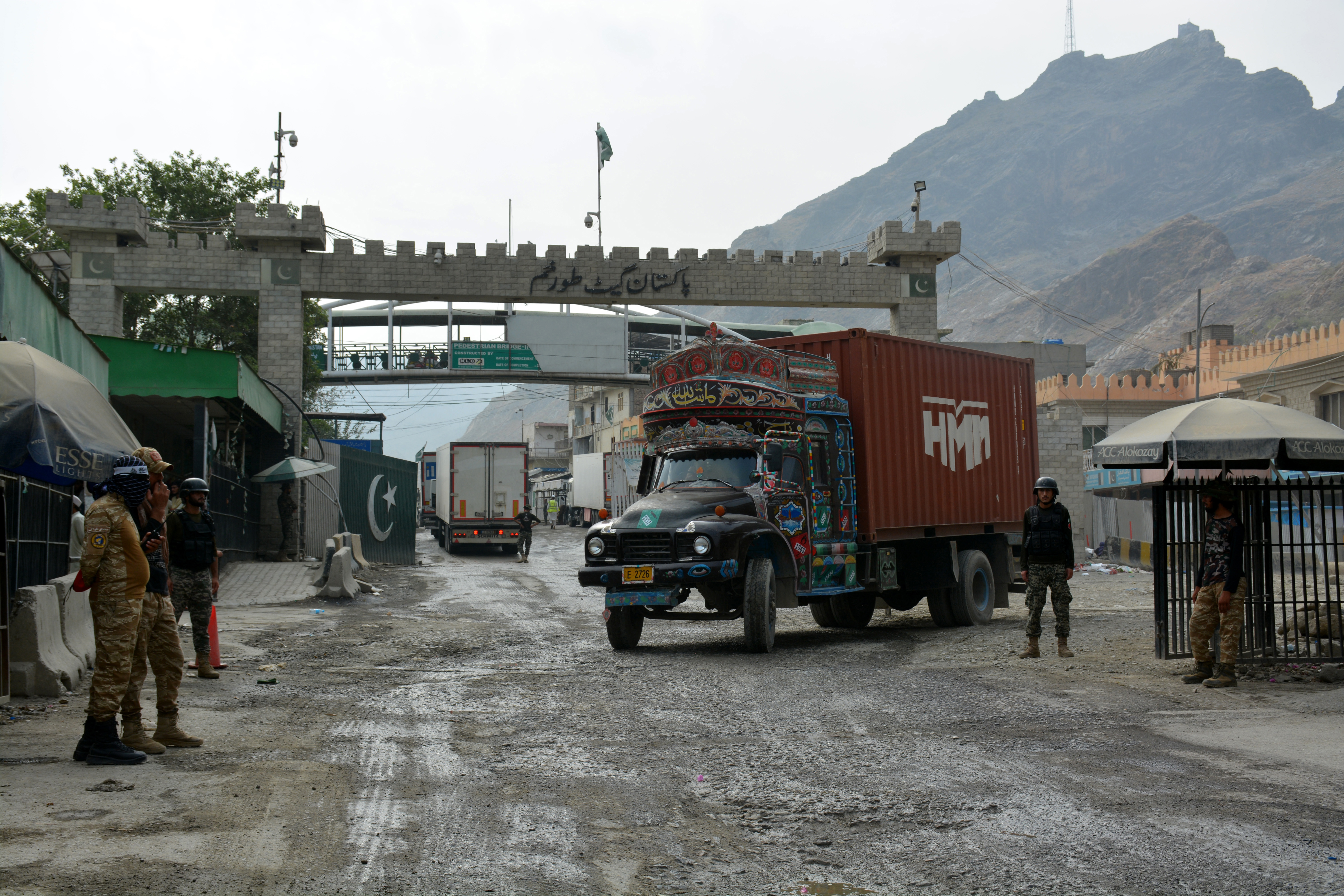 Afghanistan-Pakistan Toorkham border reopened
