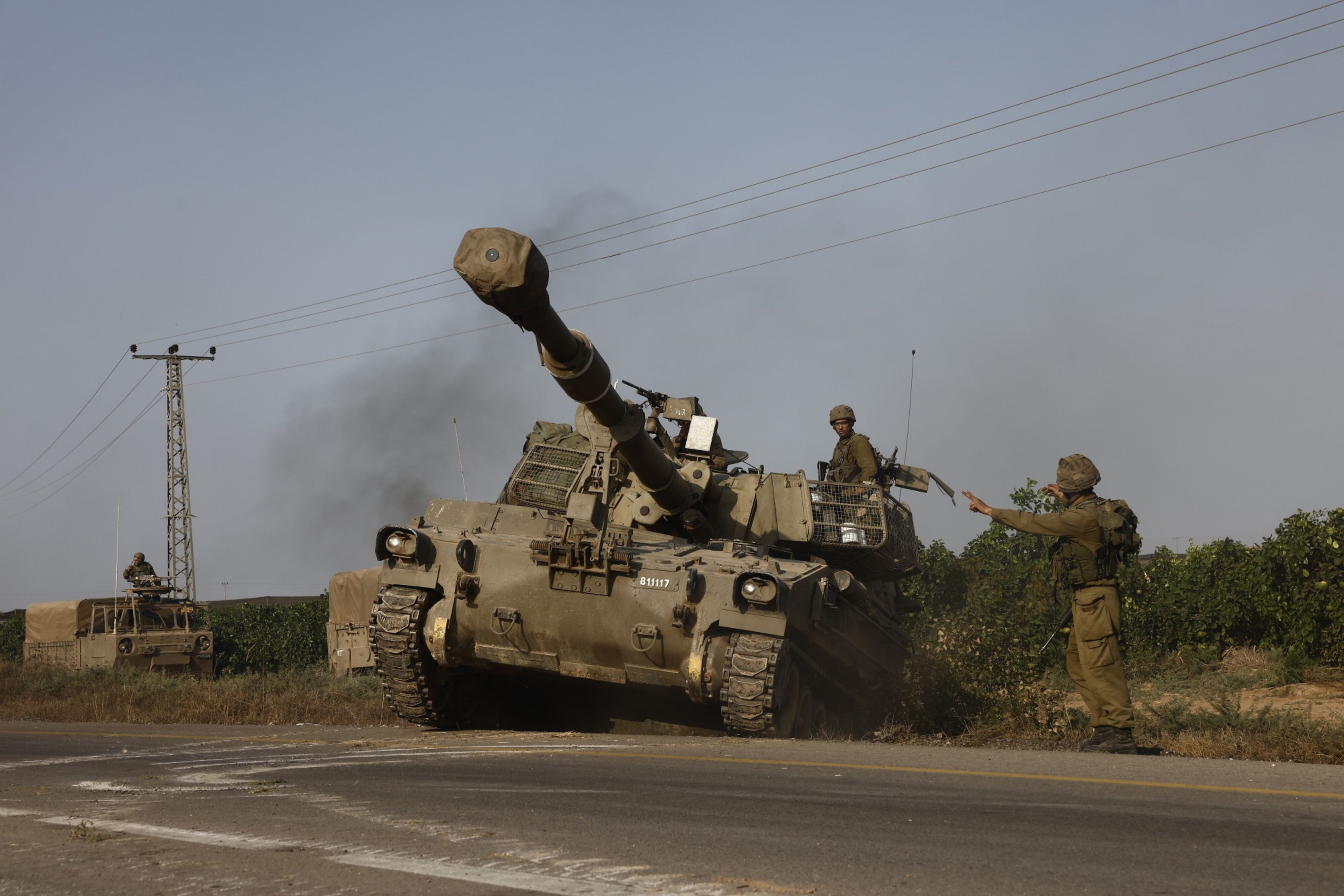 Fighting Extends to Second Day In Israel, Gaza
