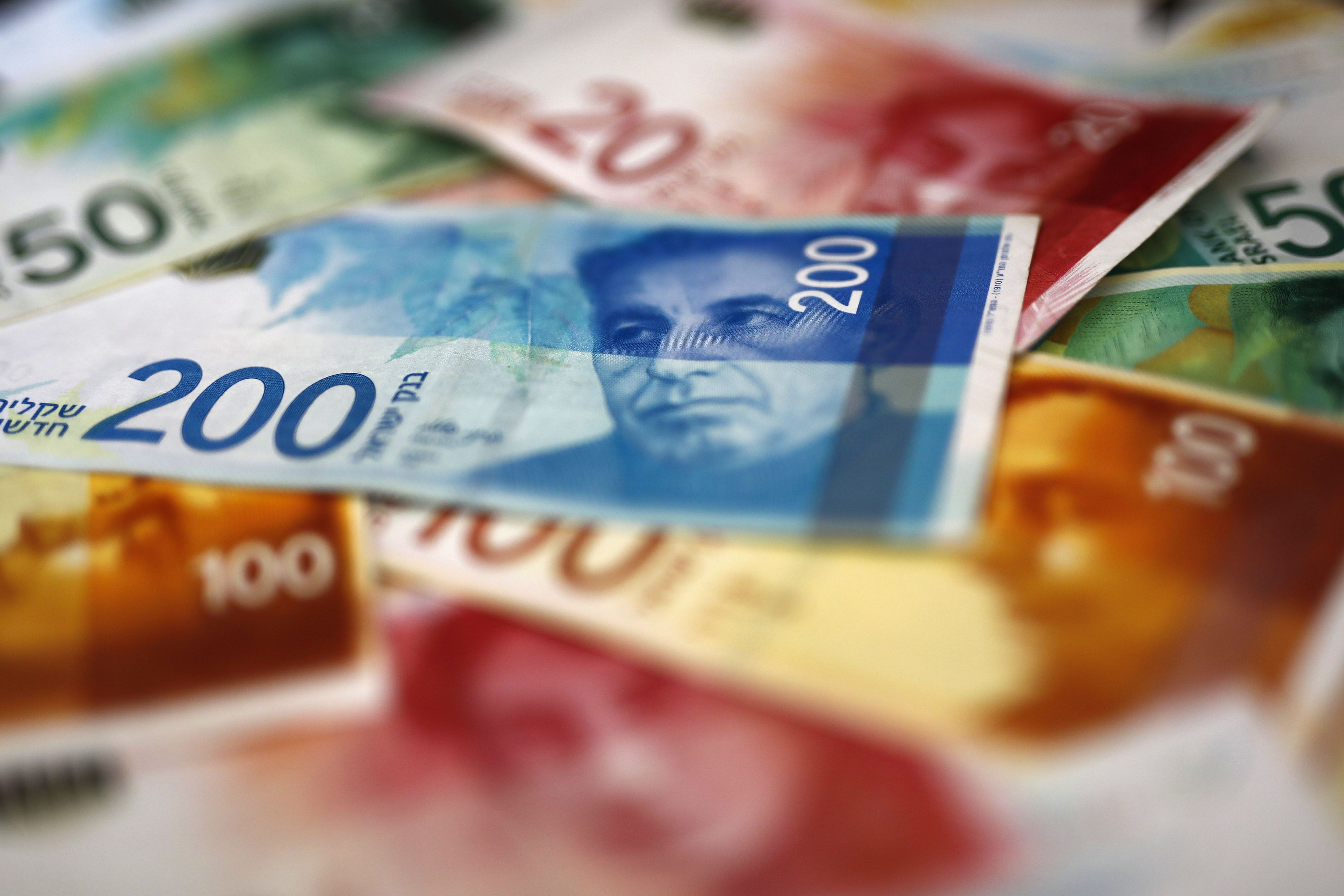 Israeli Shekel banknotes.