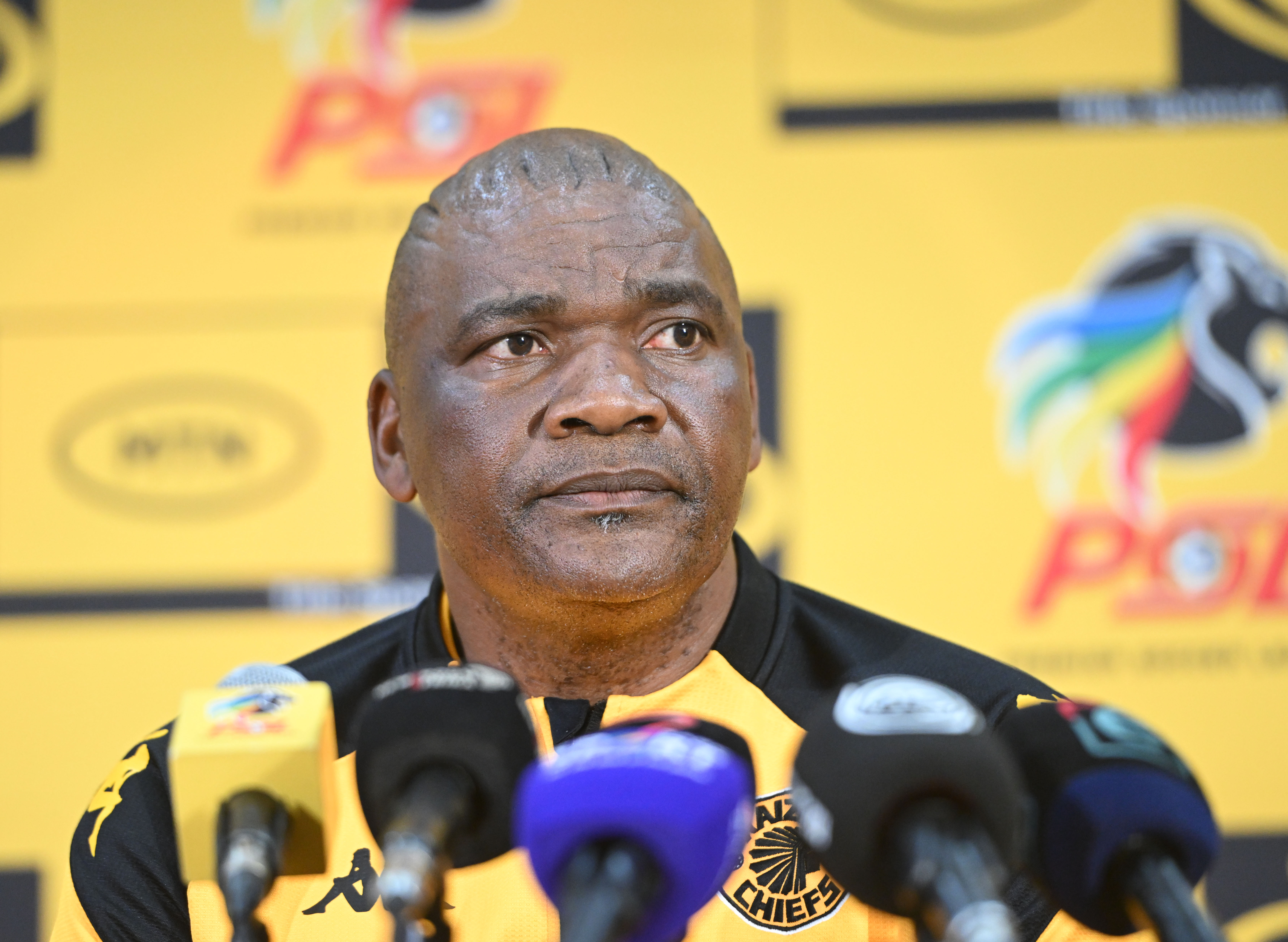 Kaizer Chiefs sack head coach Molefi Ntseki, Cavin Johnson to take over the reins
