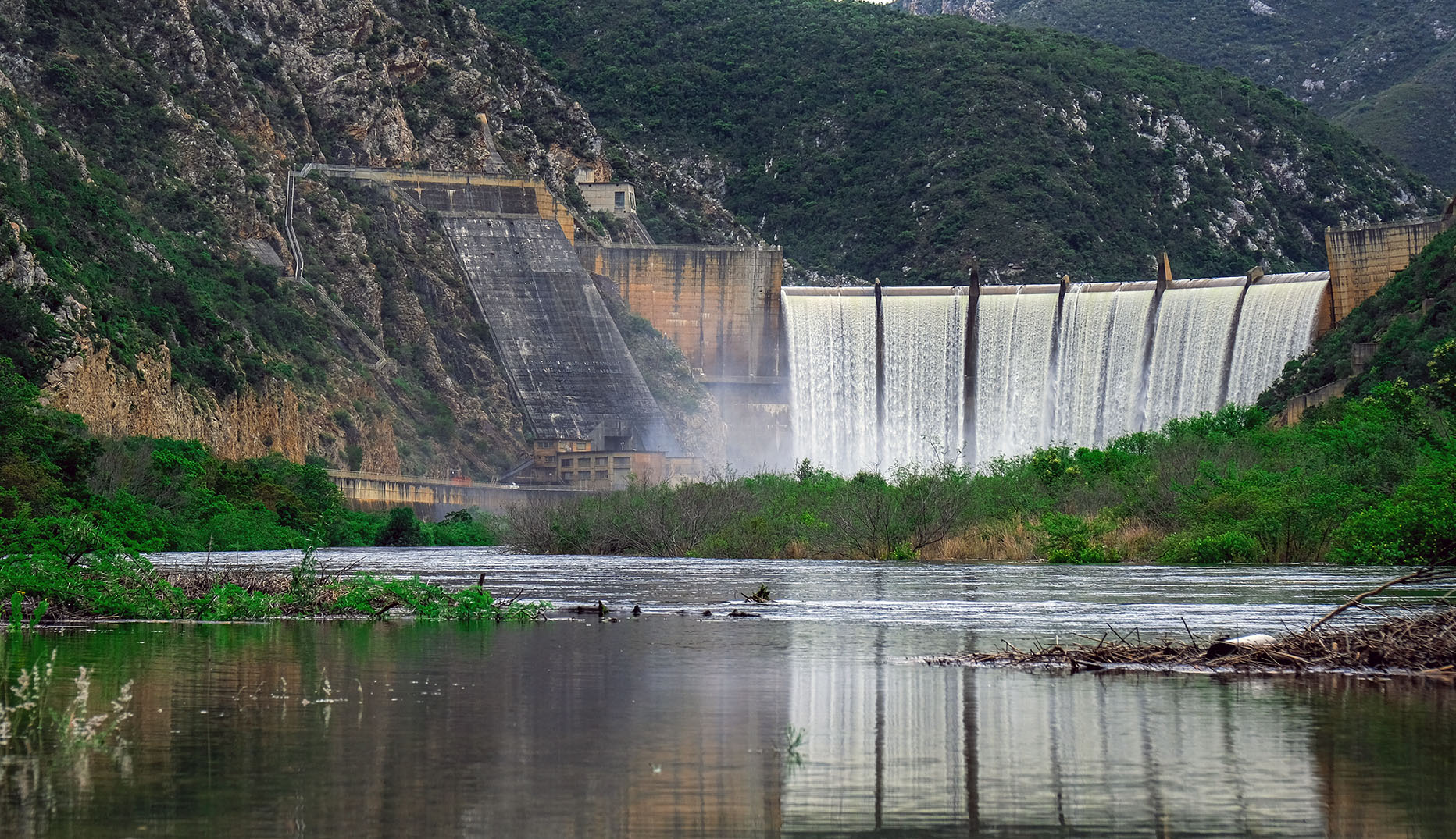 Two Nelson Mandela Bay supply dams are overflowing, more rain expected, but crucial reservoir is only 24% full