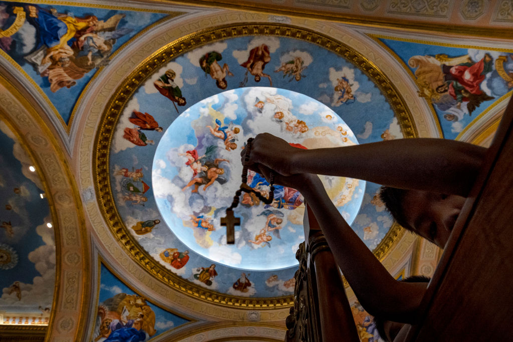 One million children praying the Rosary for Unity and Peace, and more from around the world