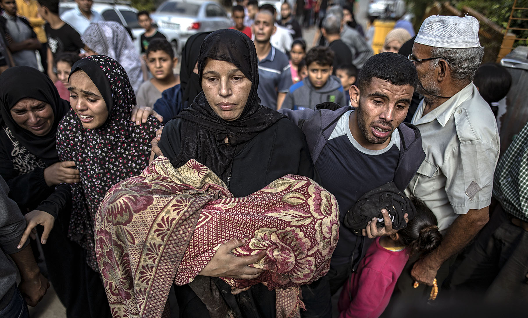 ‘Nowhere to go’ – Children and healthcare workers trapped in Gaza as food and water run out