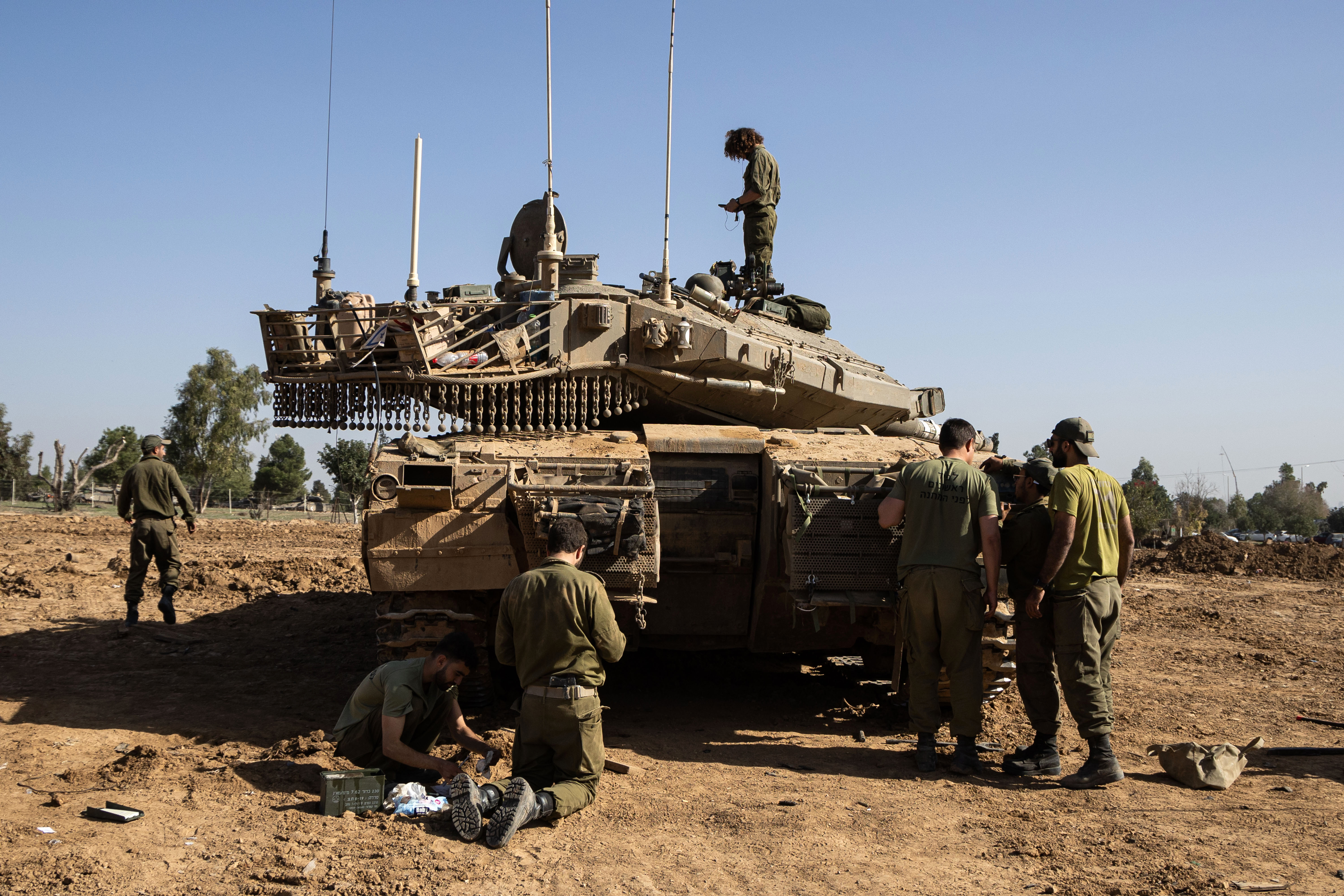 Ceasefire takes hold in Gaza ahead of hostage release, aid enters enclave