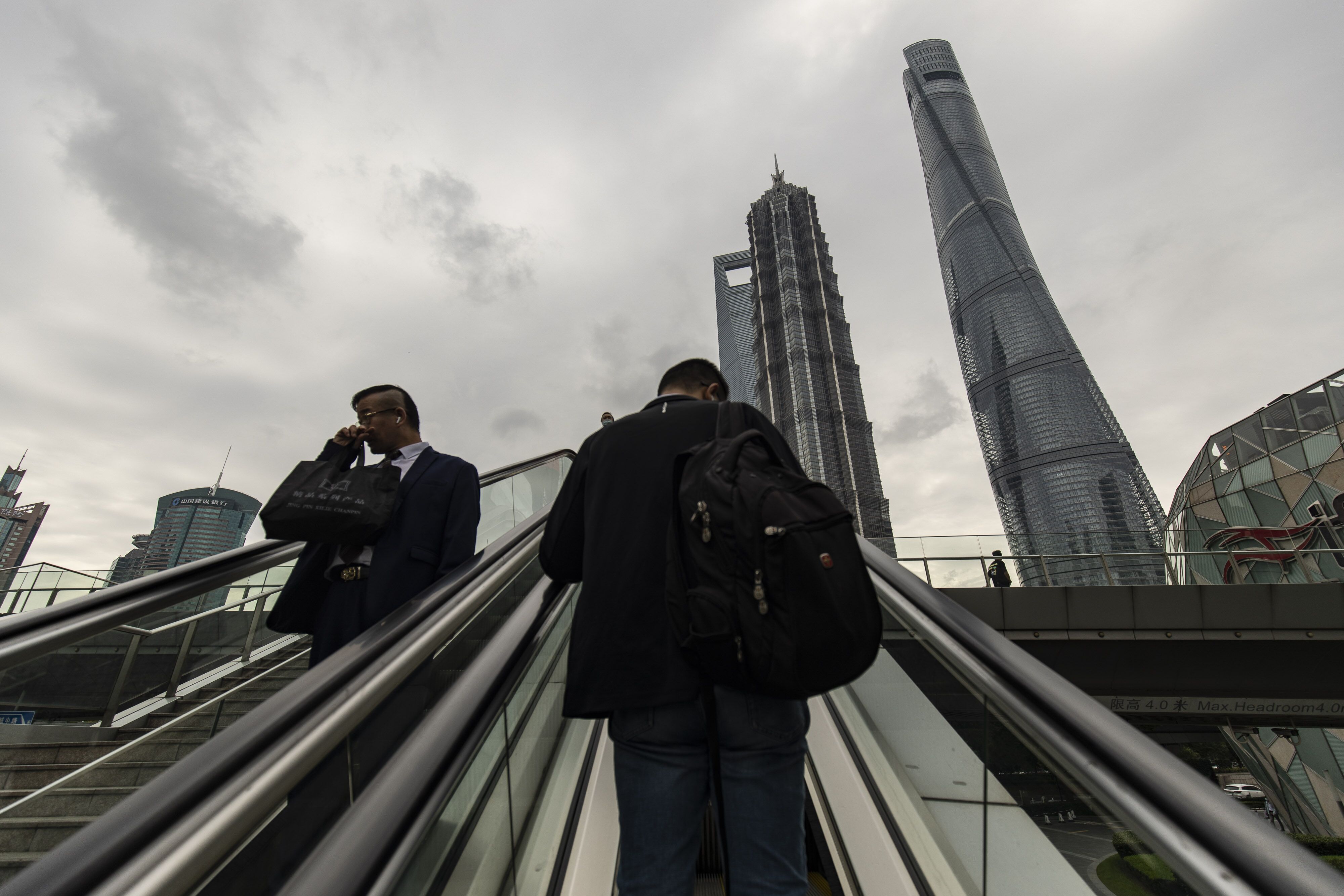 Wall Street Revives ‘Goldilocks’ Trade After Data: Markets Wrap