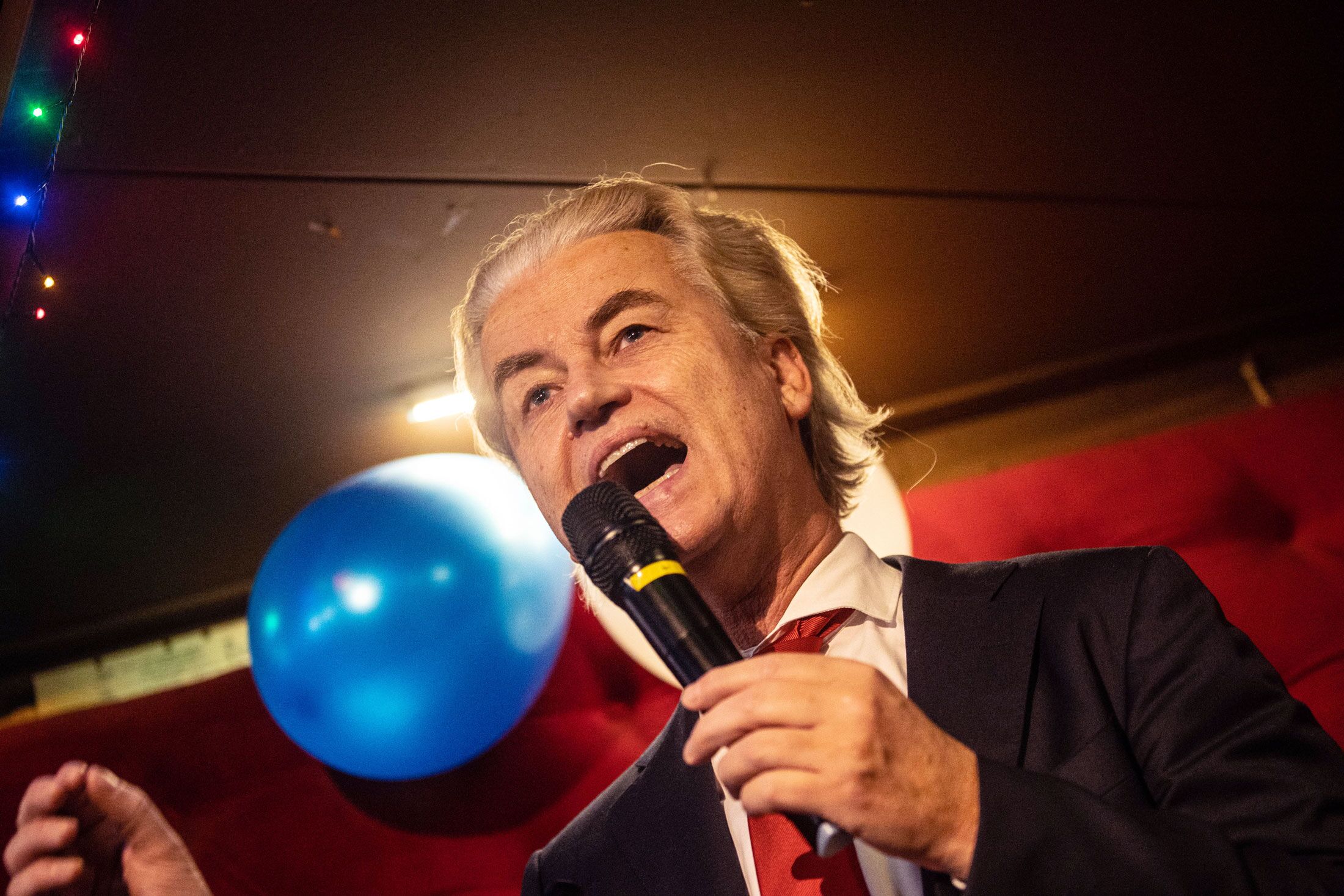 Centrist D66 party projected to win Dutch election ahead of far right