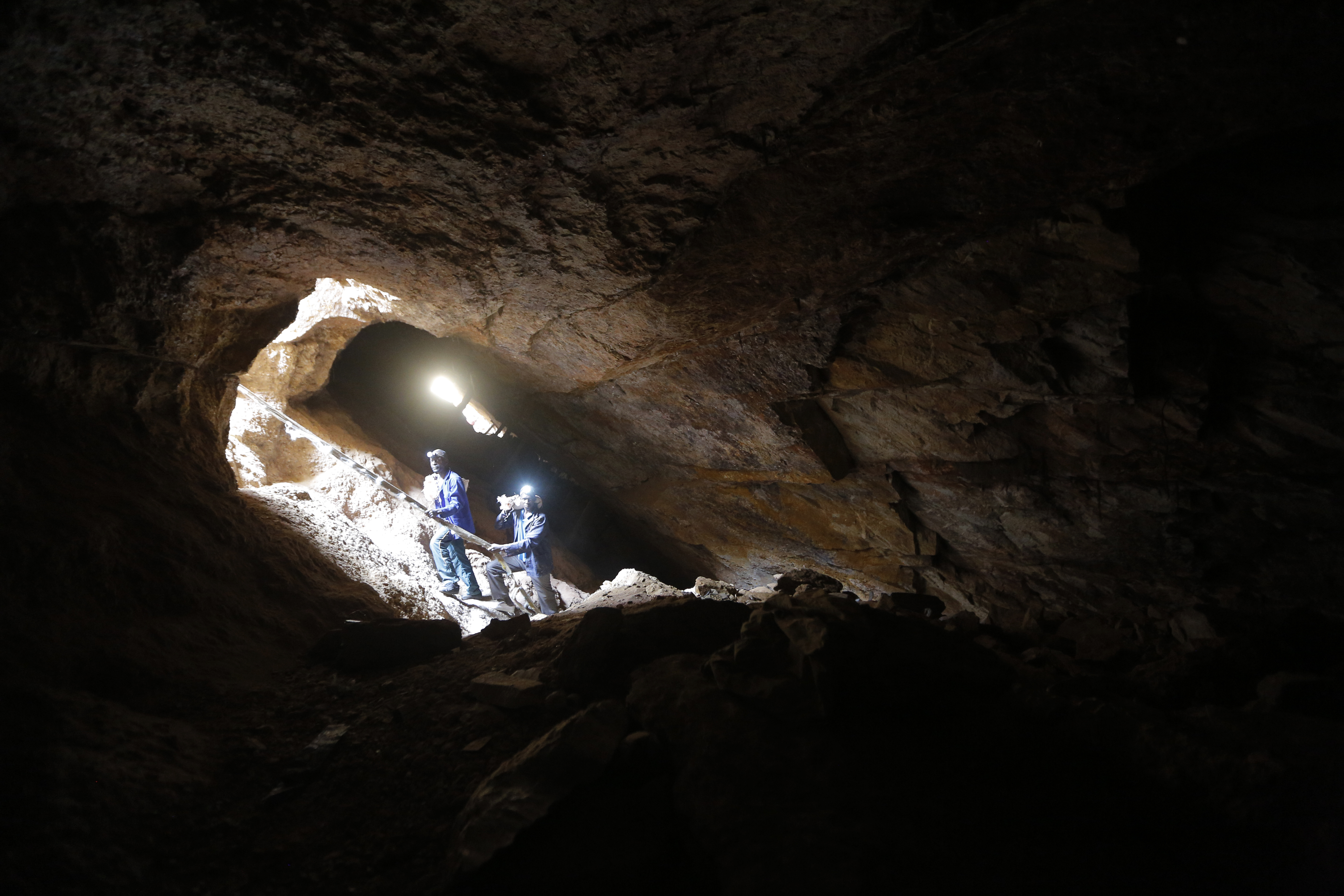 South African president deploys army to tackle illegal mining