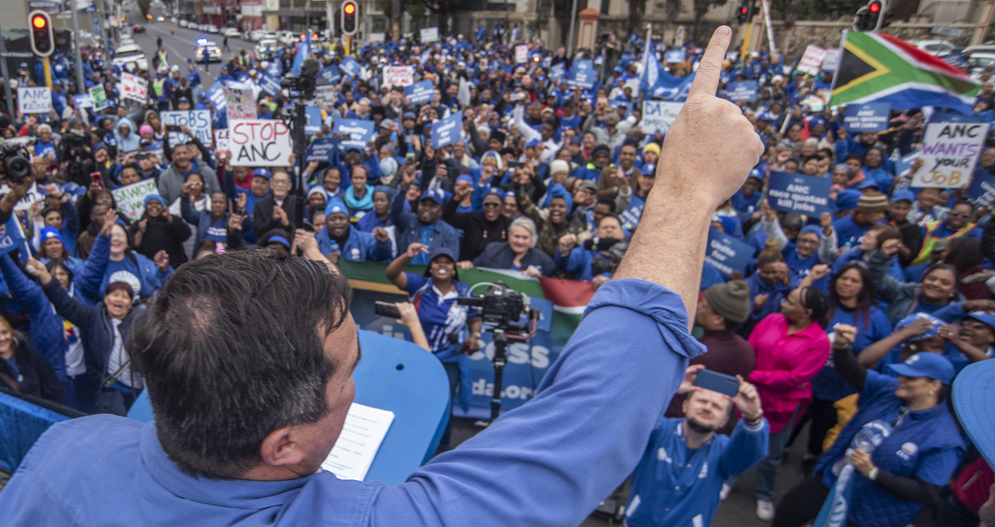 After the Bell: The DA’s thin, populist opposition strategy of bandwagon politics