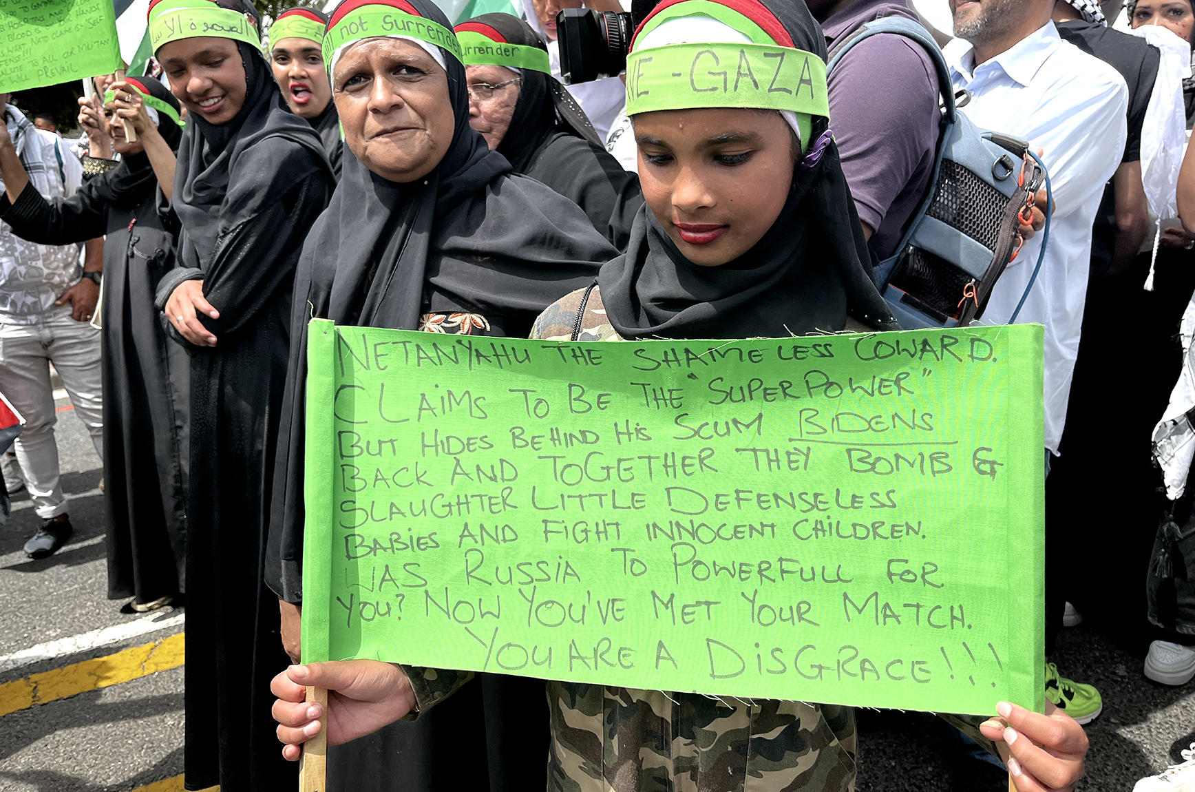 Protesters march to Parliament in support of Palestine