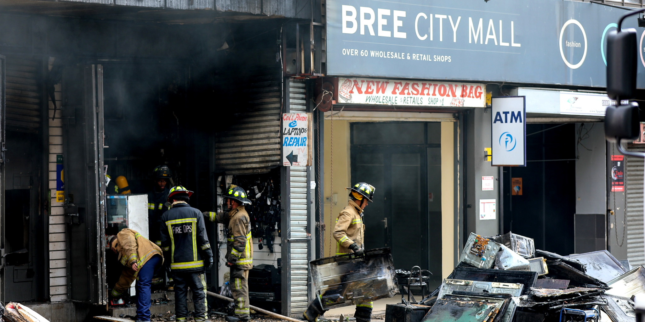 Joburg CBD firefighters in yet another battle as flames tear through mall shops