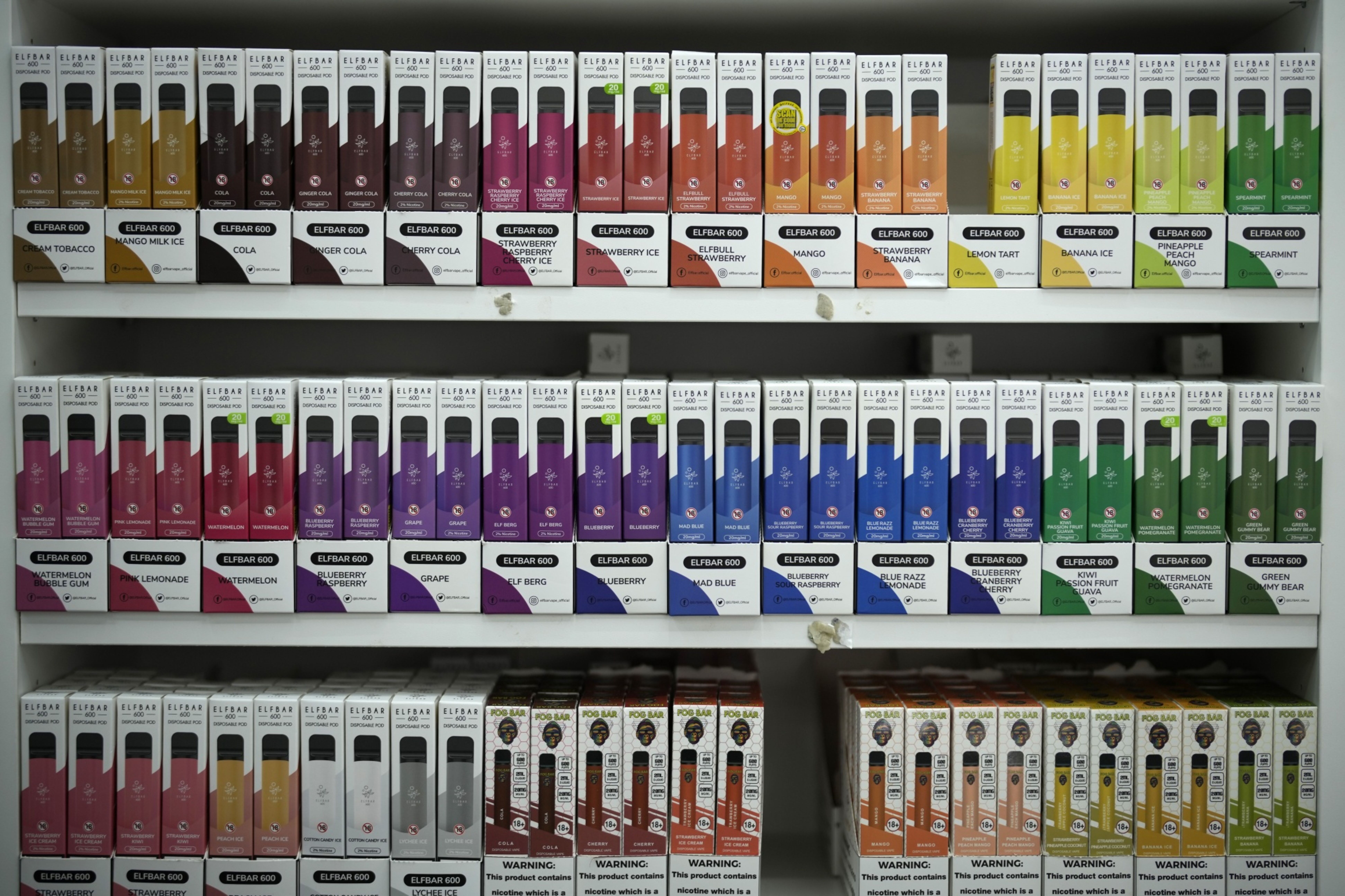 UK Aims To Crack Down On Teenage Vaping