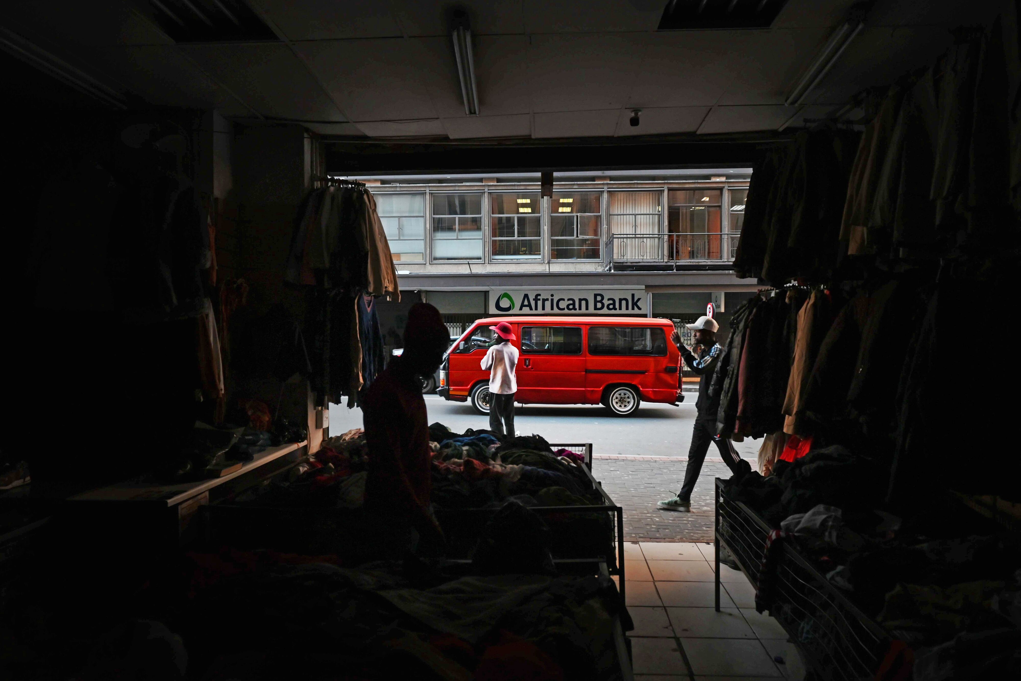 South African Rand at Record Low on Fears Russia Row Will Hit US Trade Ties