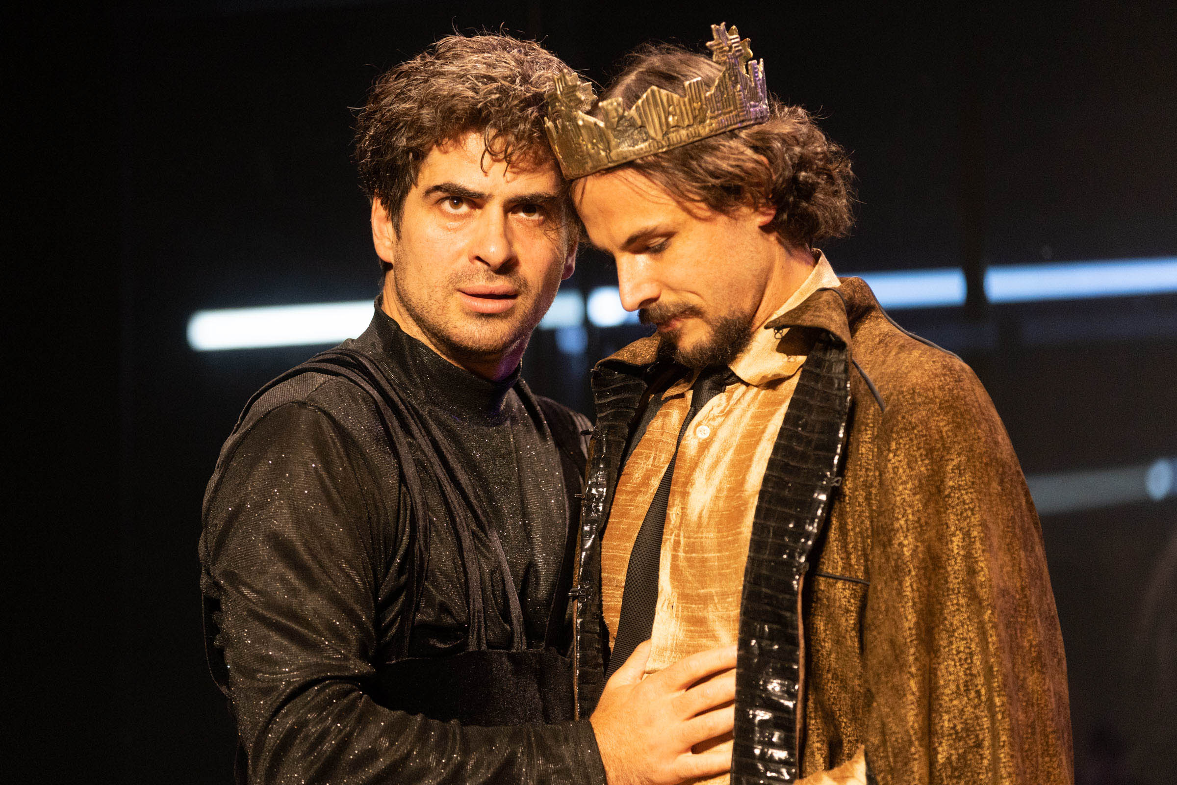 ‘Die Fel Omstrede Kroon van Edward II en Gaveston’ — underneath it all we’re all flesh and blood