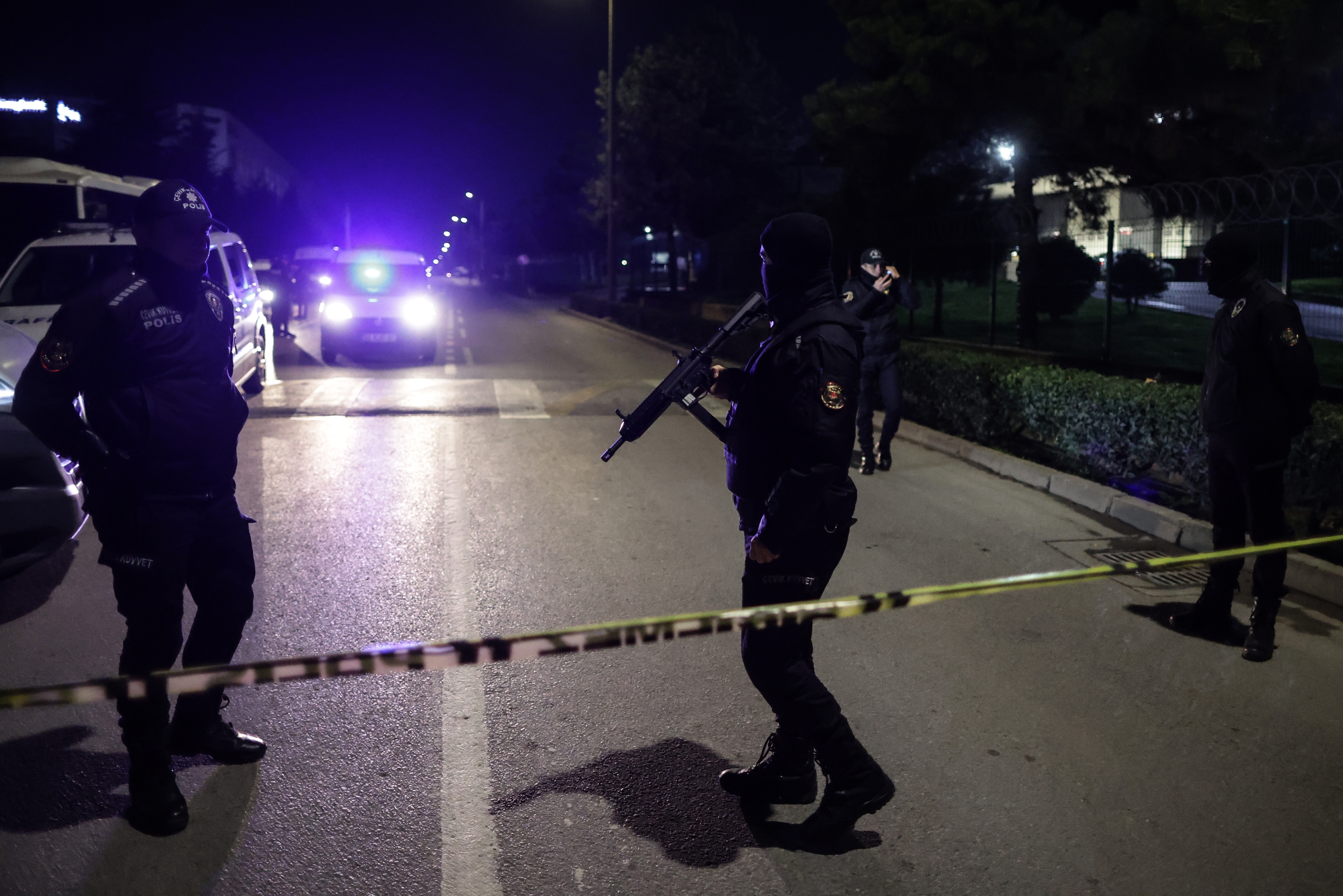 Gunman takes hostages at Procter &amp; Gamble plant in Turkey