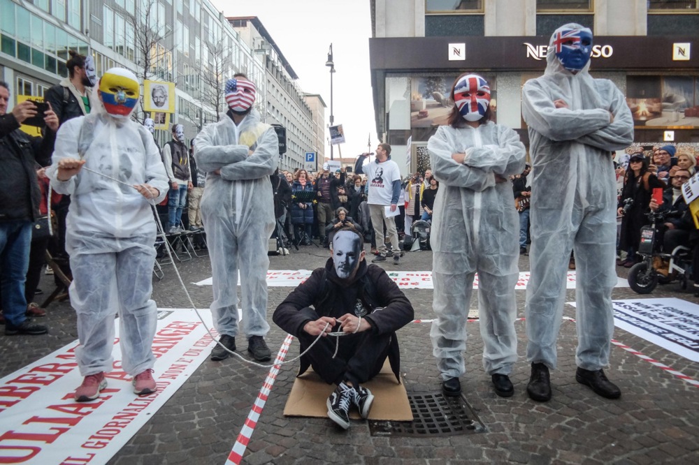 Protests across several European cities in support of Julian Assange, and more from around the world