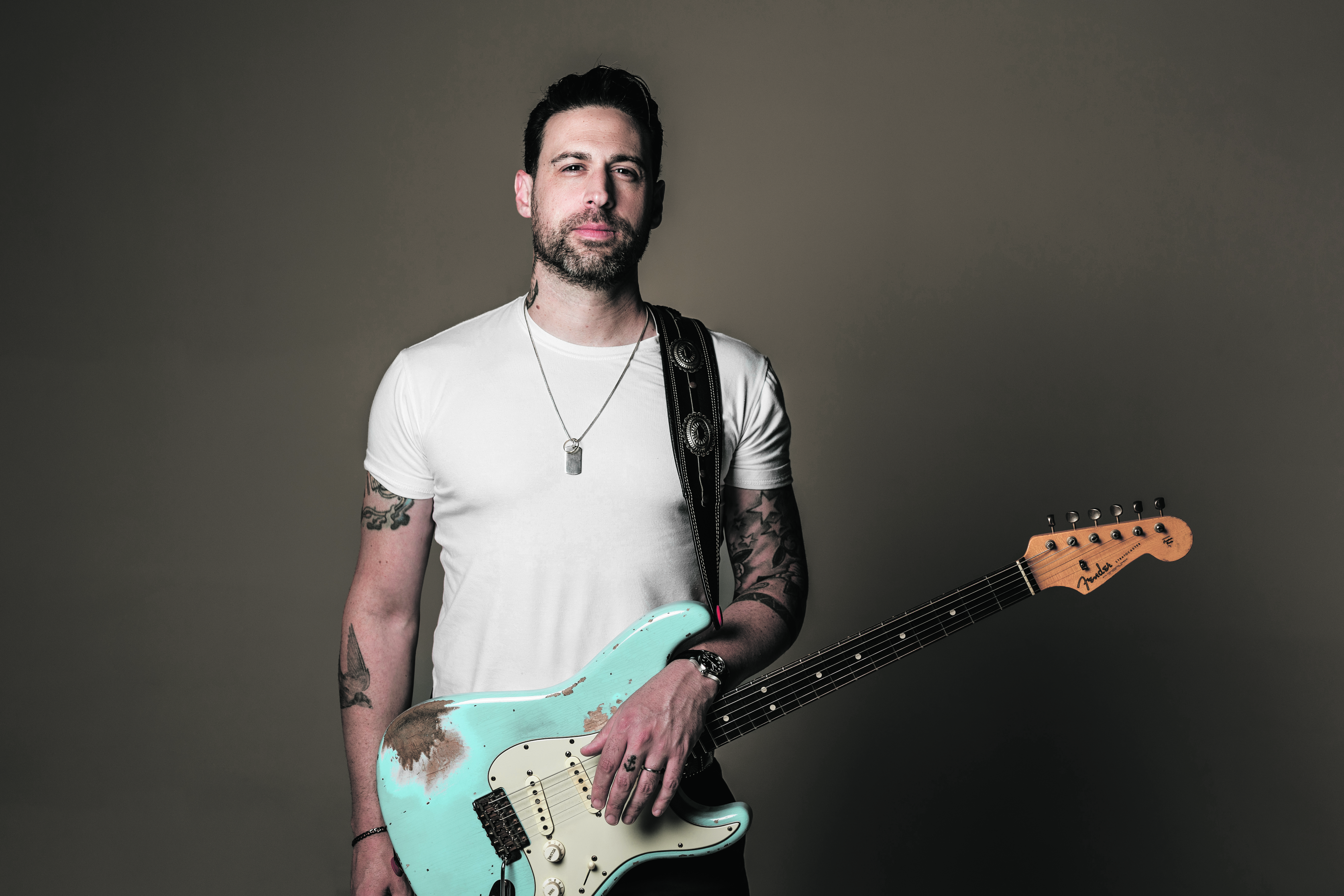 Strung out — Dan Patlansky can’t kick his guitar habit, and fans love it