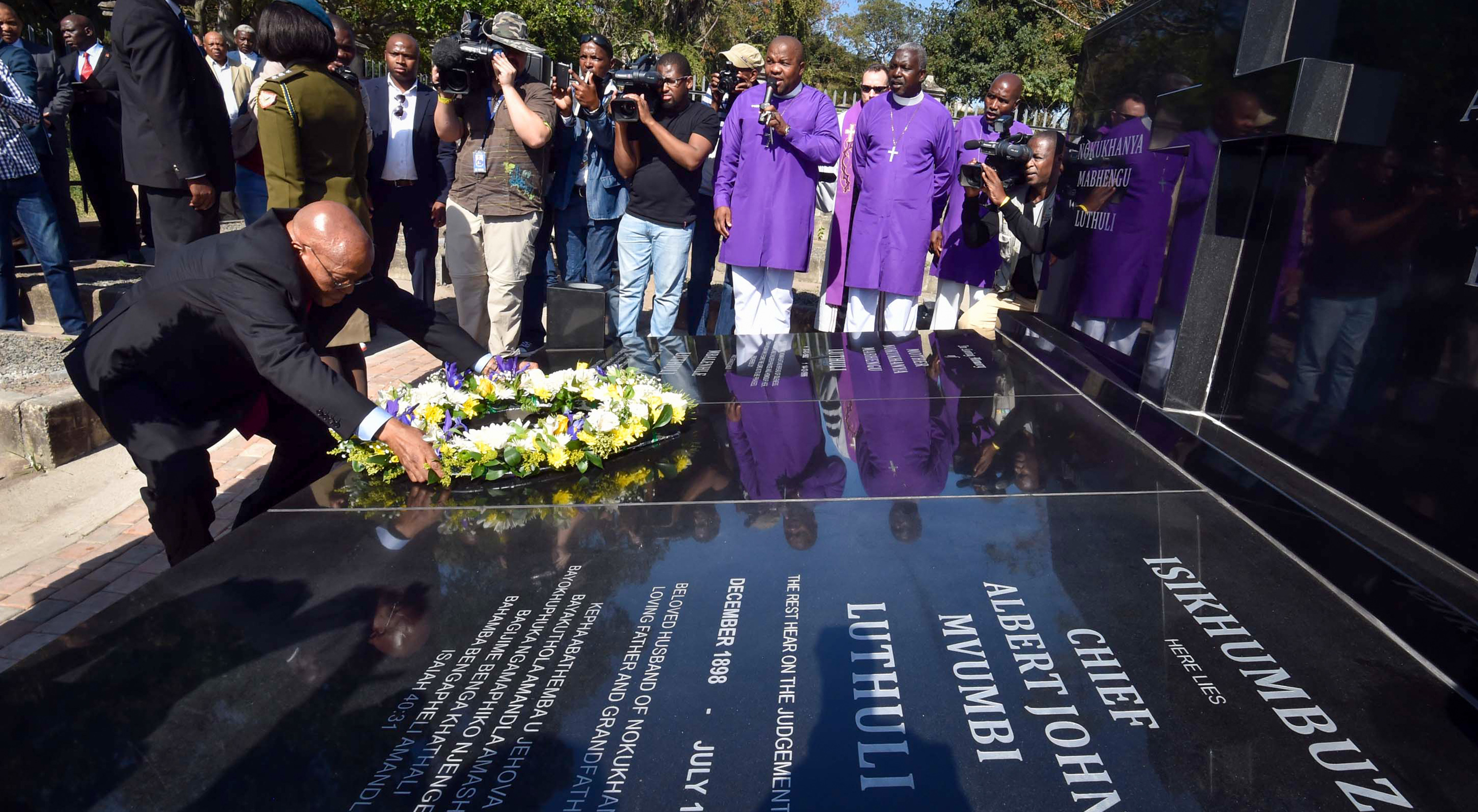 Dead men talking — the politicians digging for votes from the graves of long-dead heroes