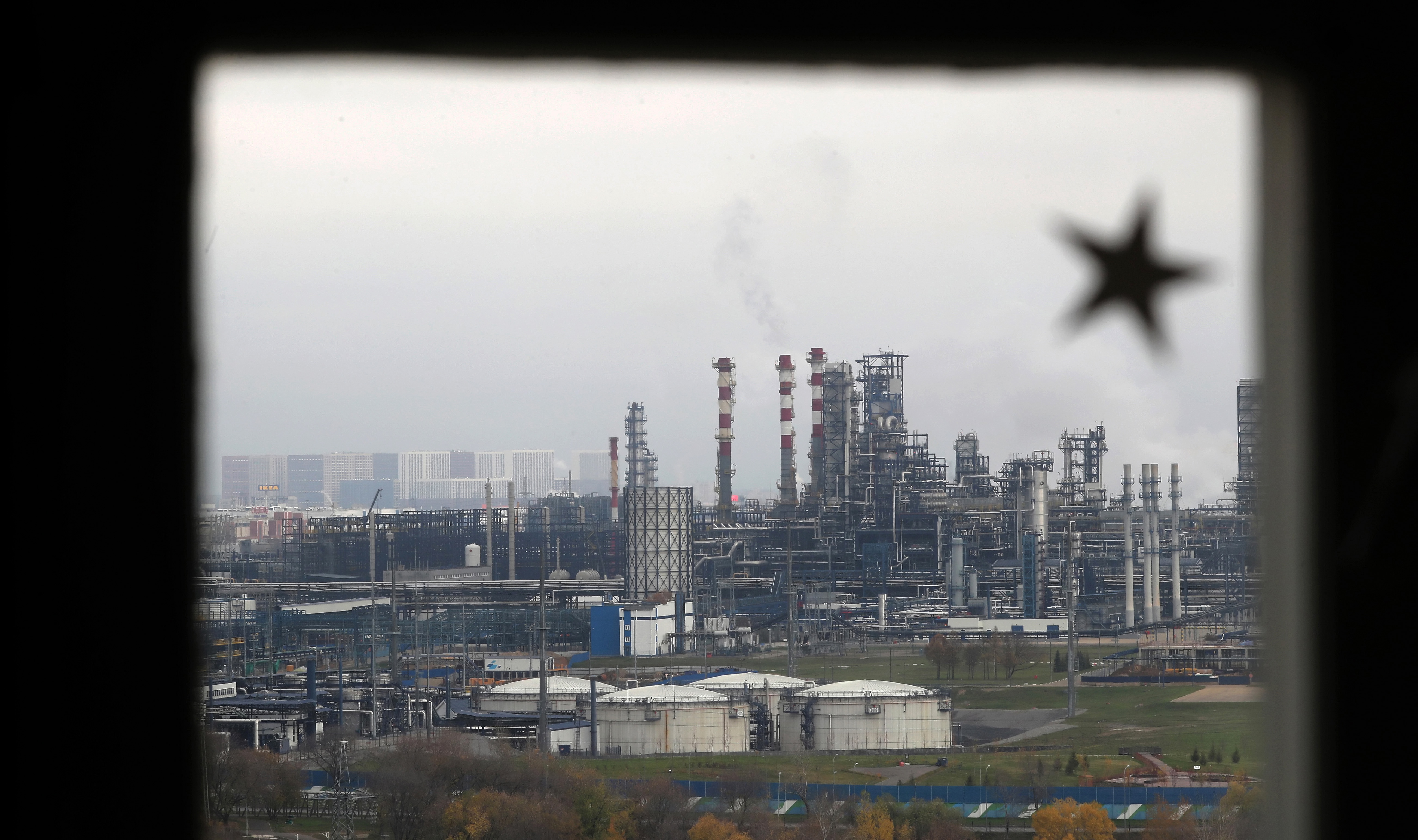 Berlin urged to tighten security after 'top secret' leak; Russian refineries recover from drone strikes