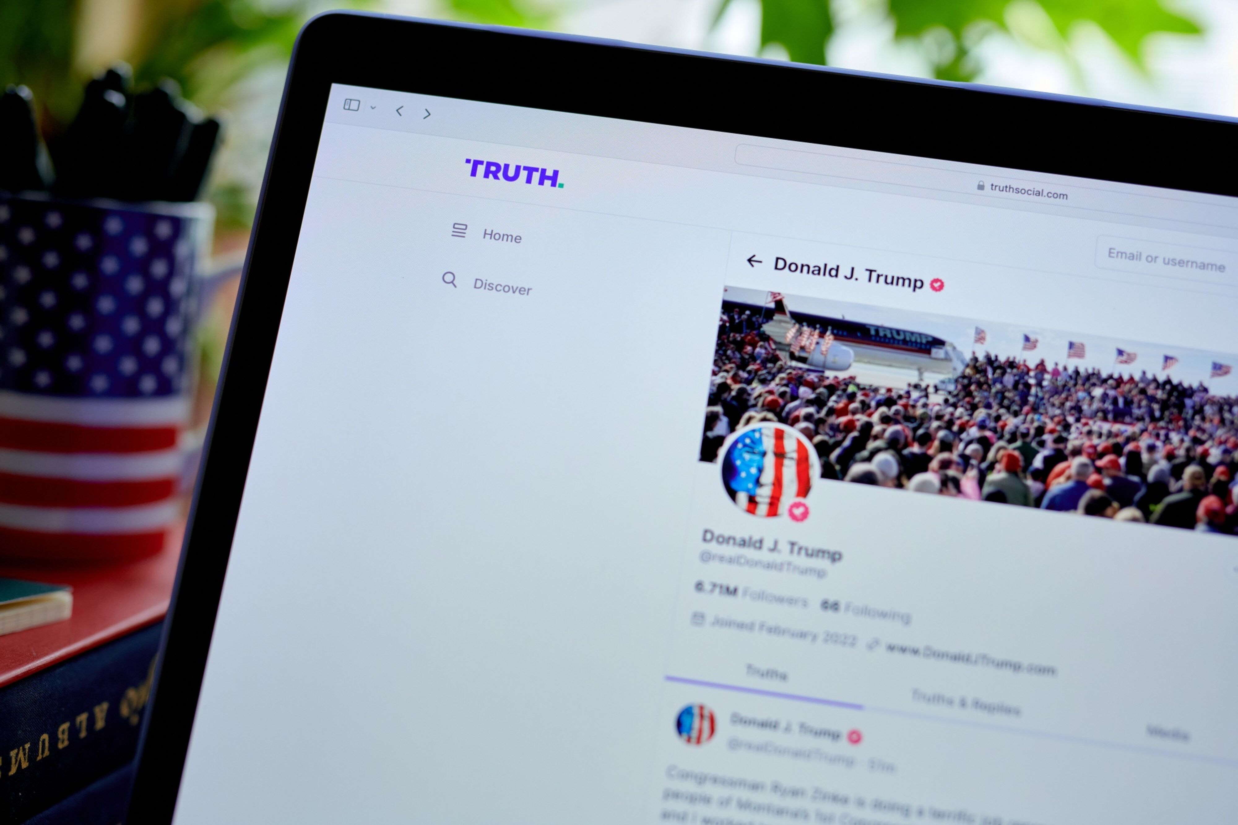 Trump Media Whipsawed by Volatility in Post-SPAC Deal Debut