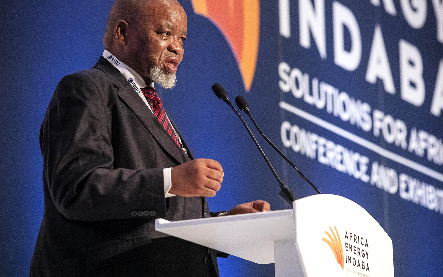 Mantashe allays fears of looming SA gas crisis amid protests against continued use of the fuel