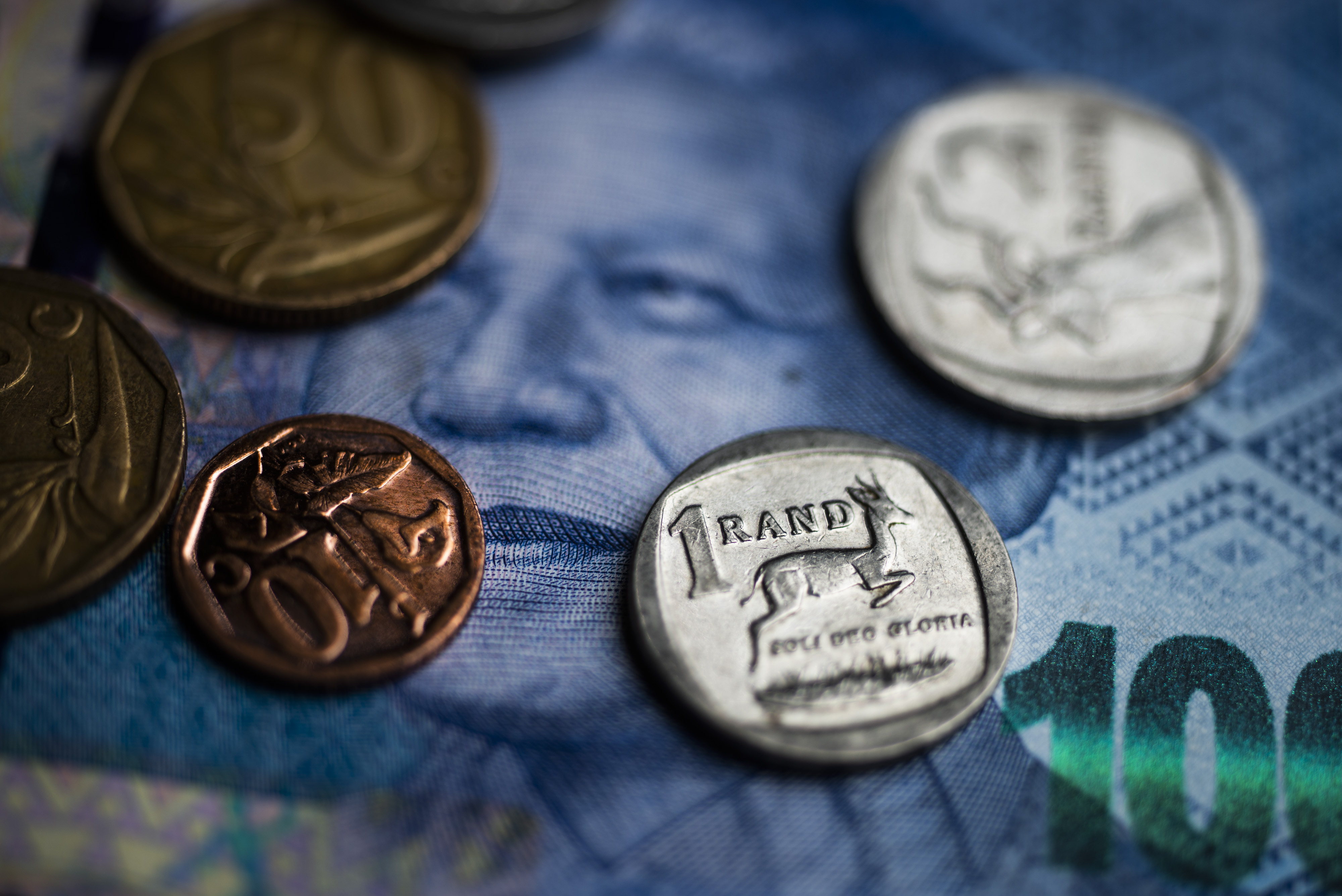 Immediate market reaction to Budget postponement muted