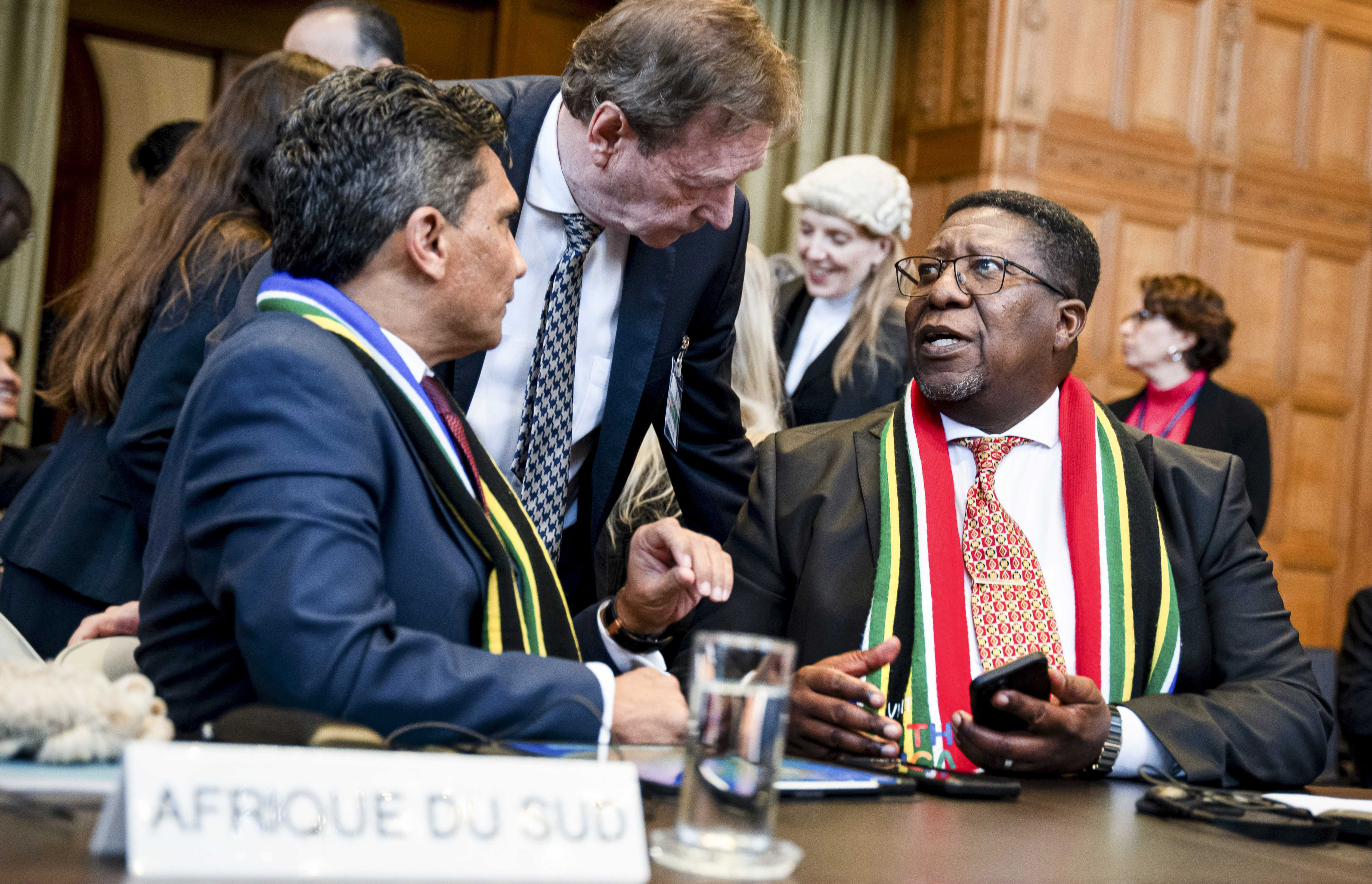 Bloomberg-Middle-East-Update17/5