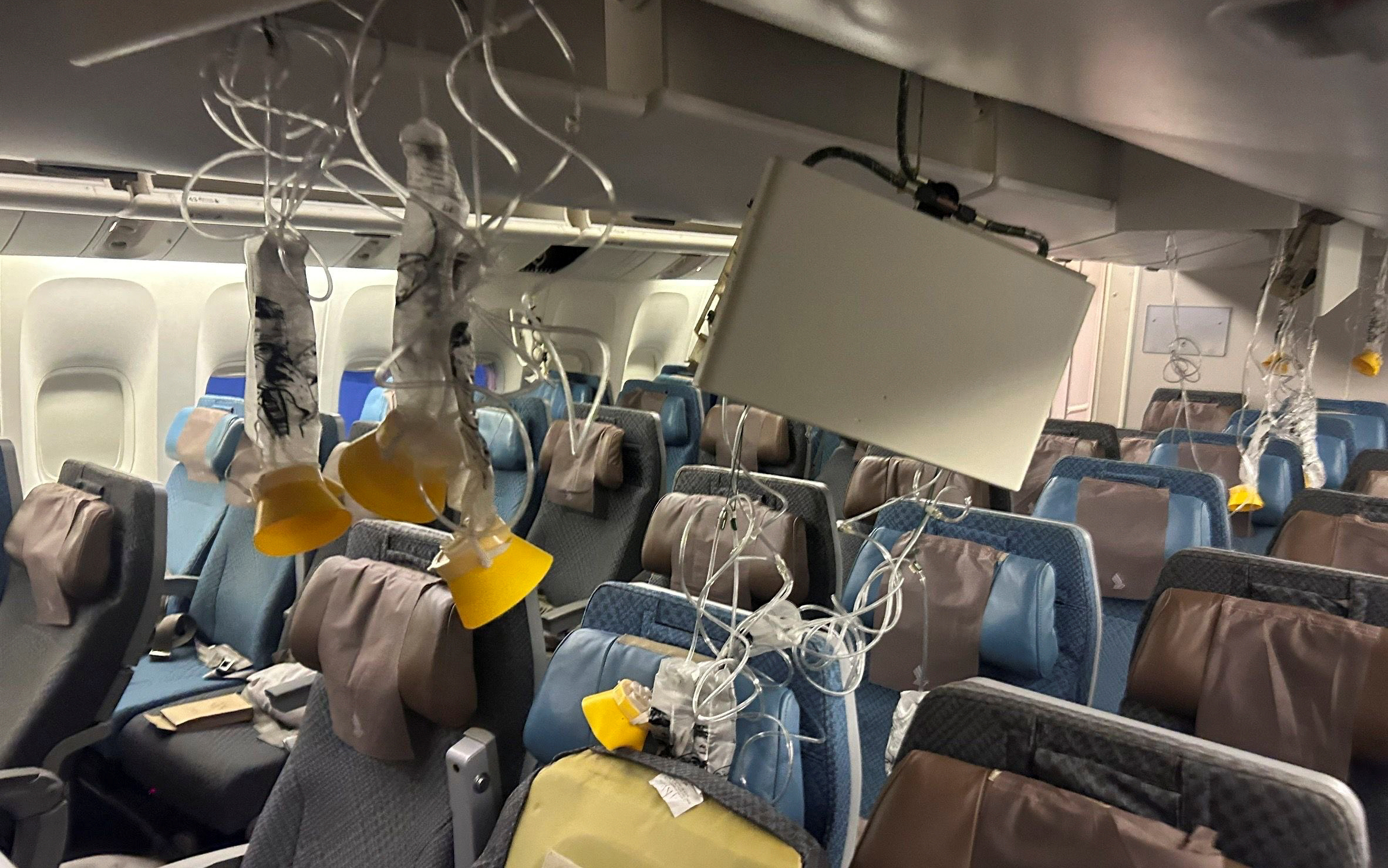 Passenger dies, up to 71 injured after Singapore Airlines flight hits severe turbulence