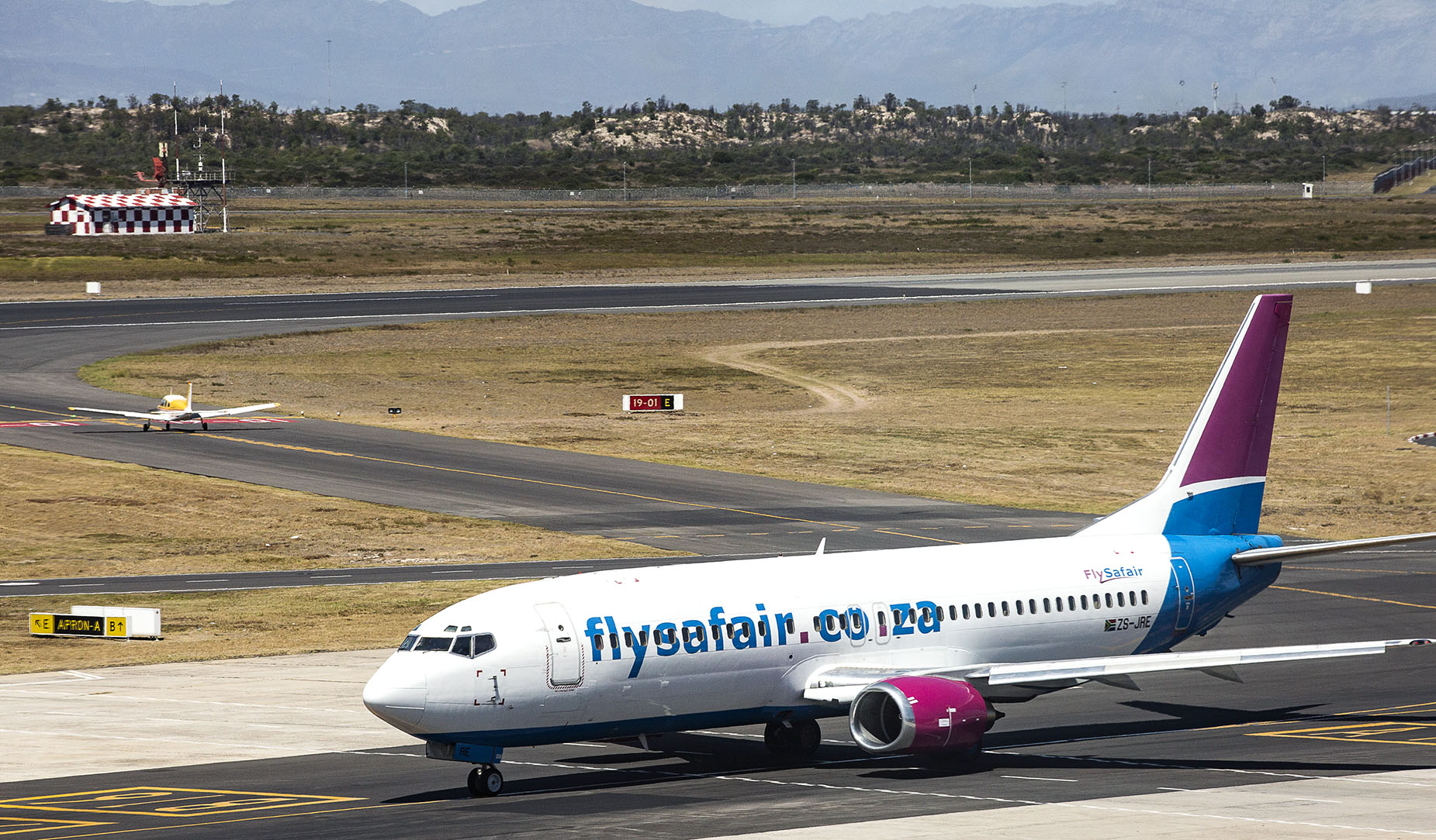 FlySafair competitors push for its aviation licence to be suspended over alleged foreign ownership