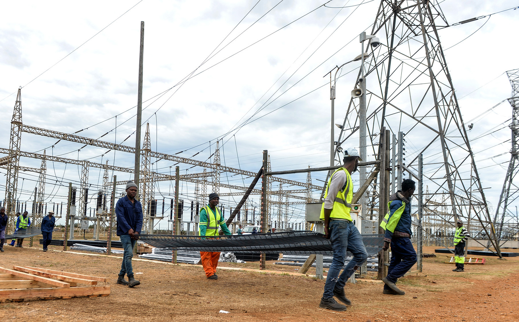 Absa PMI declines further into negative territory in December