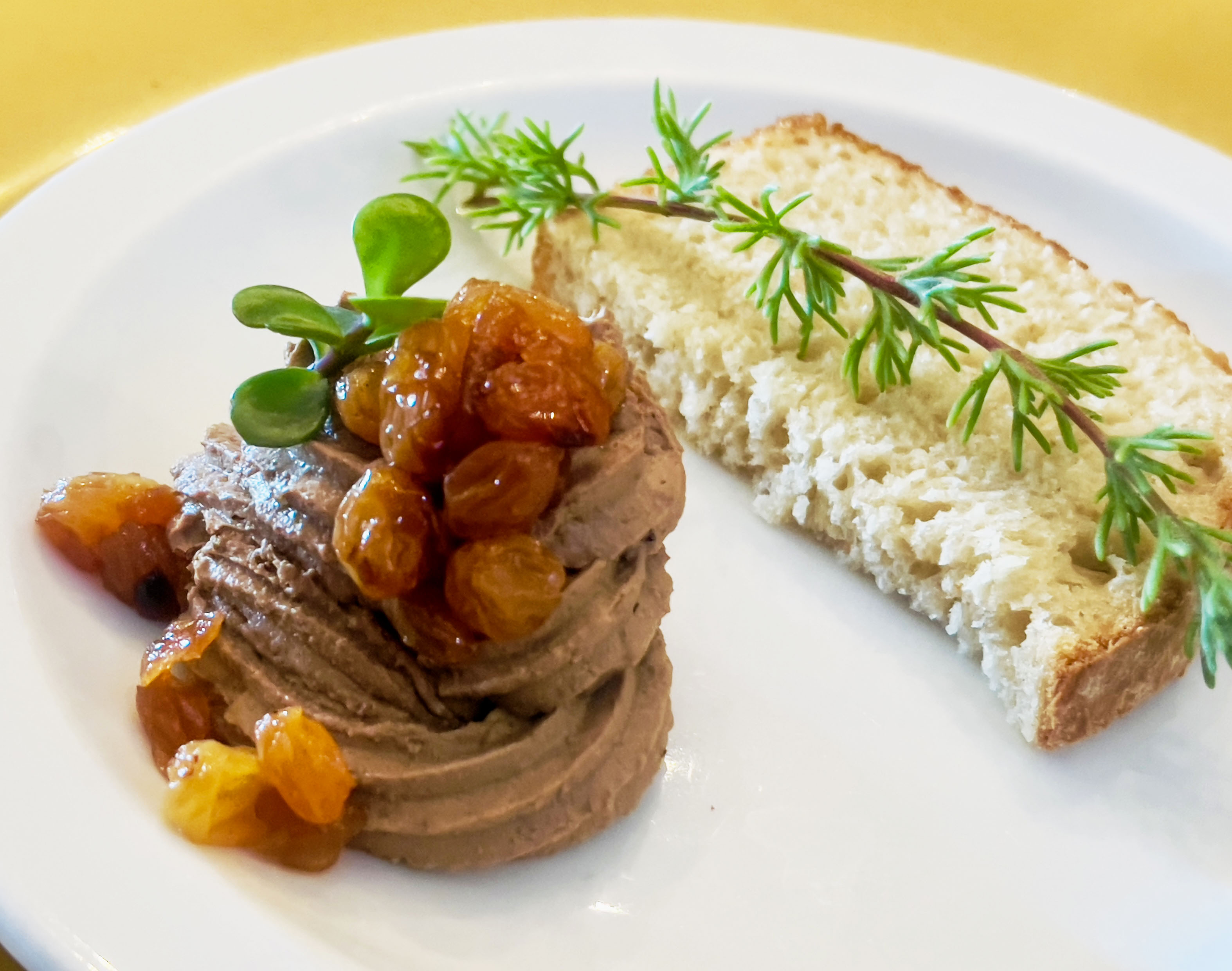 Decadent chicken liver pâté with hanepoot-sultana chutney