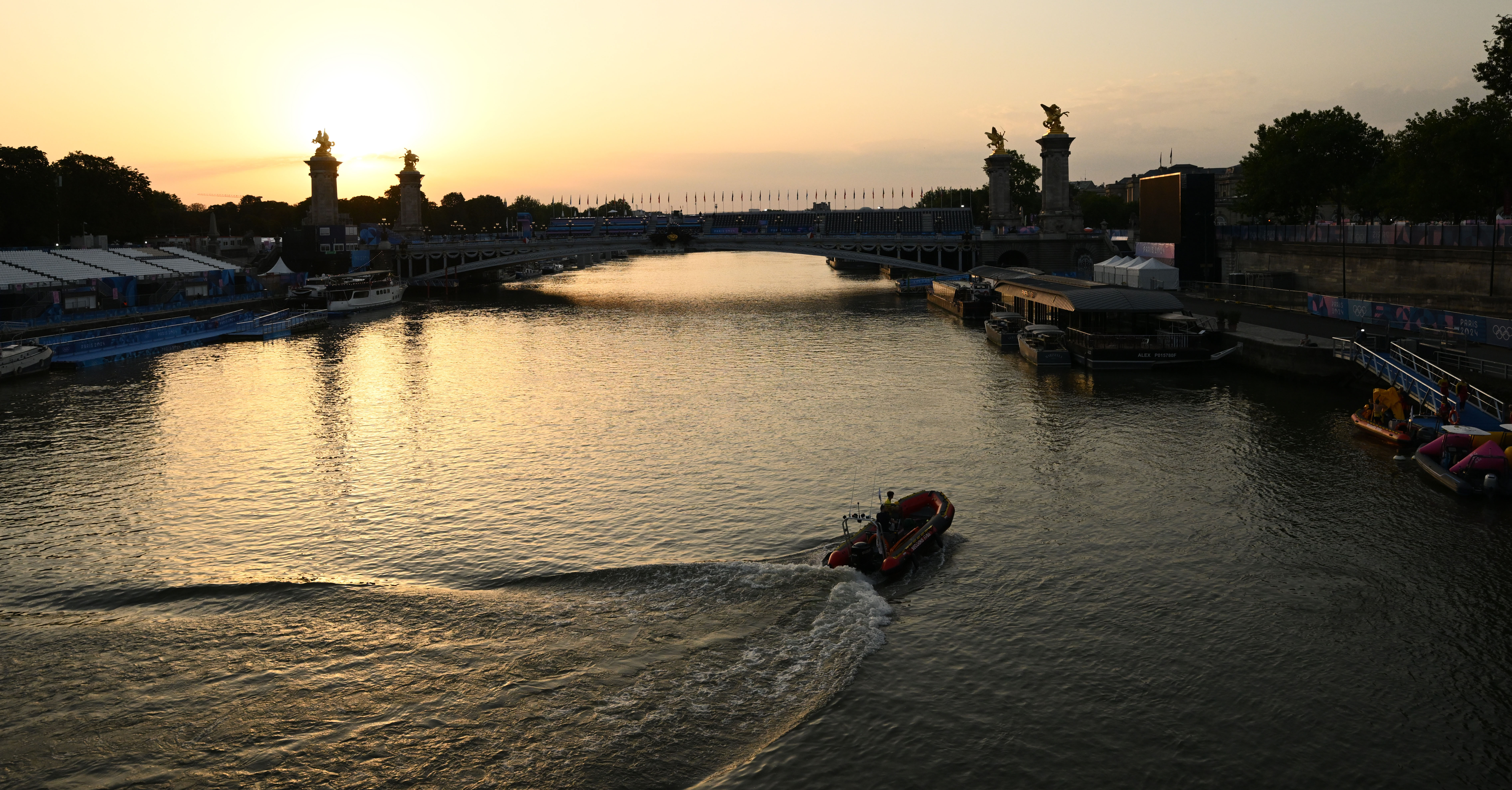 In-Seine — unacceptable pollution levels force delay of men’s Olympic triathlon