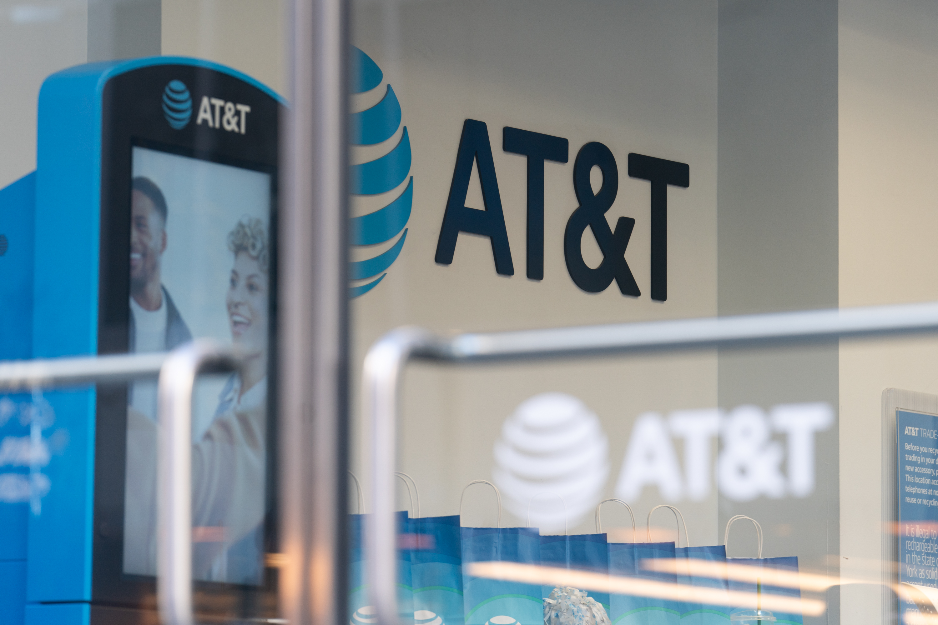 AT&amp;T Ahead Of Earnings Figures