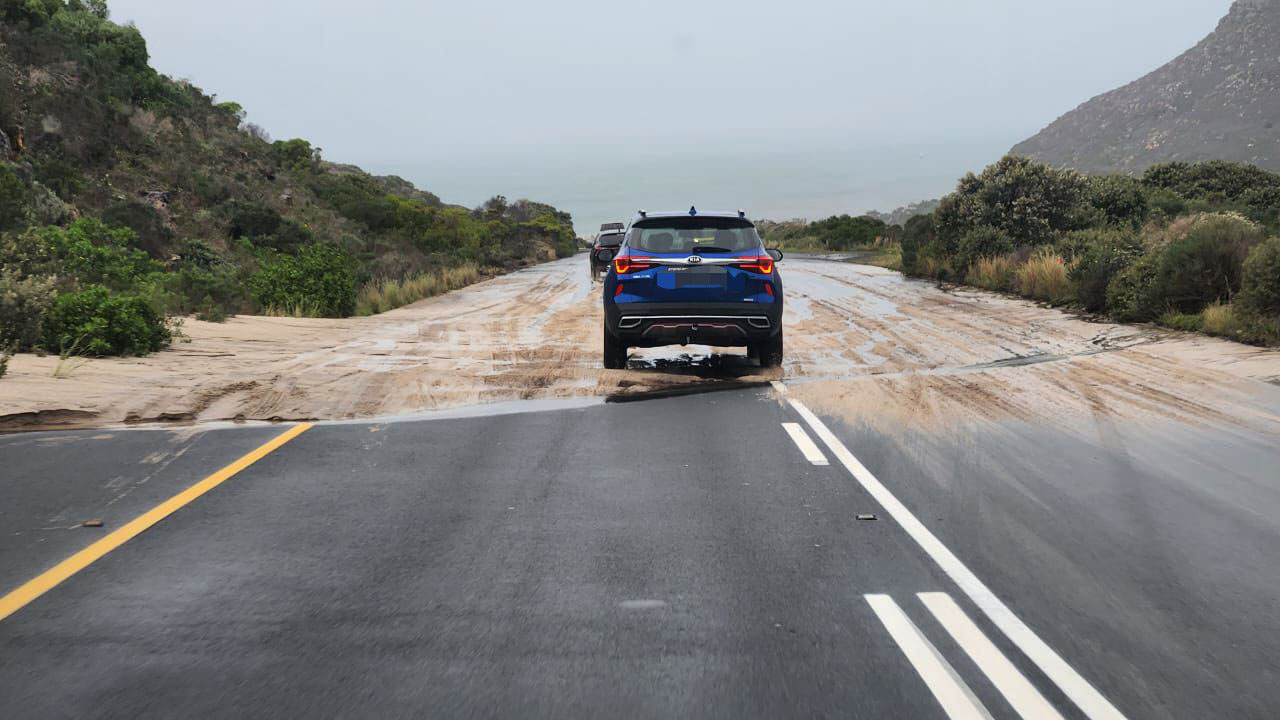 Motorists warned: Flash floods and hazardous driving conditions expected after festive season