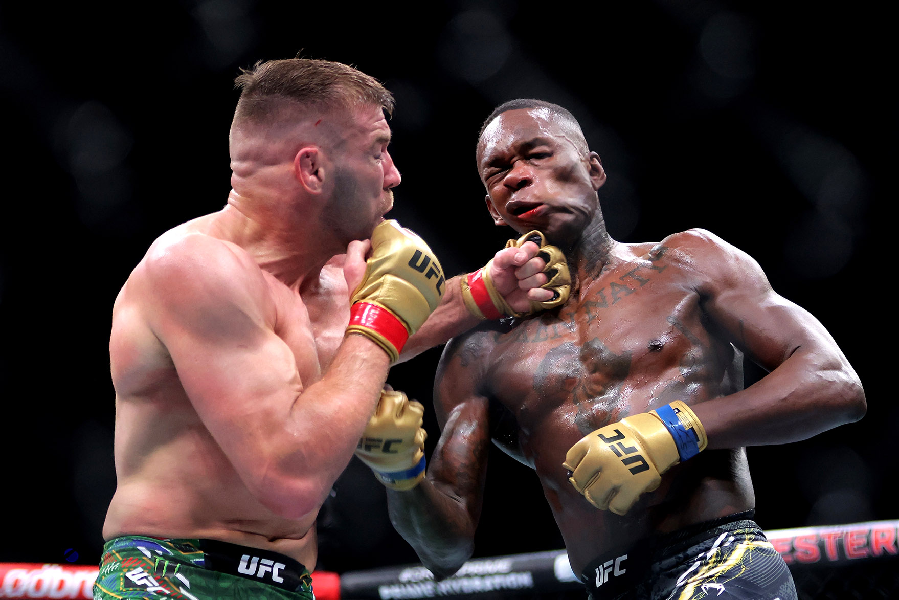 Dricus du Plessis retains middleweight title with chokehold victory over Israel Adesanya