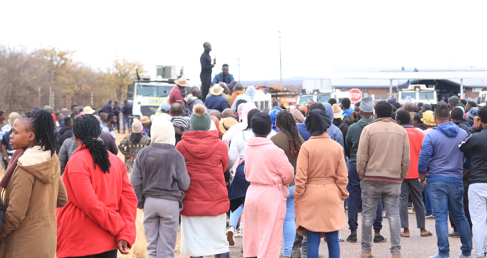 Musina residents threaten to shut down tollgate over rising crime at Beitbridge border