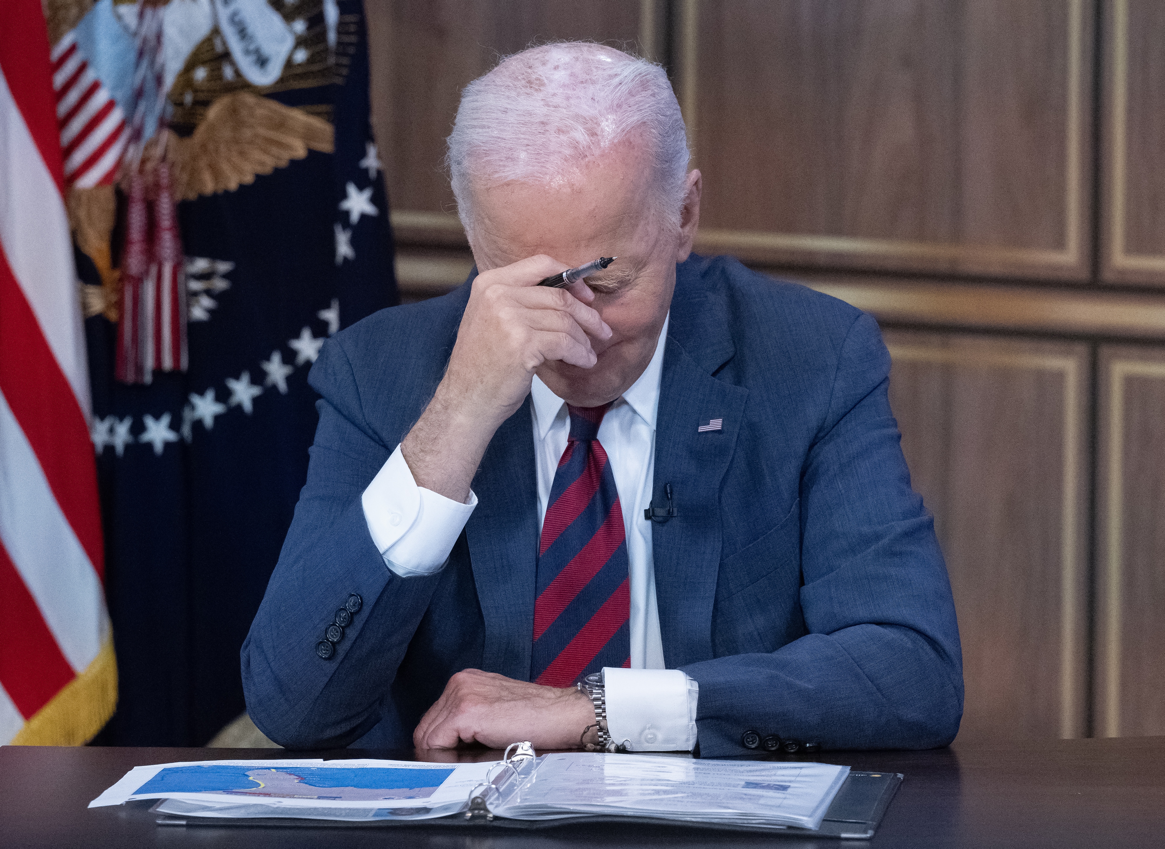 US President Biden receives a briefing on Hurricane Milton